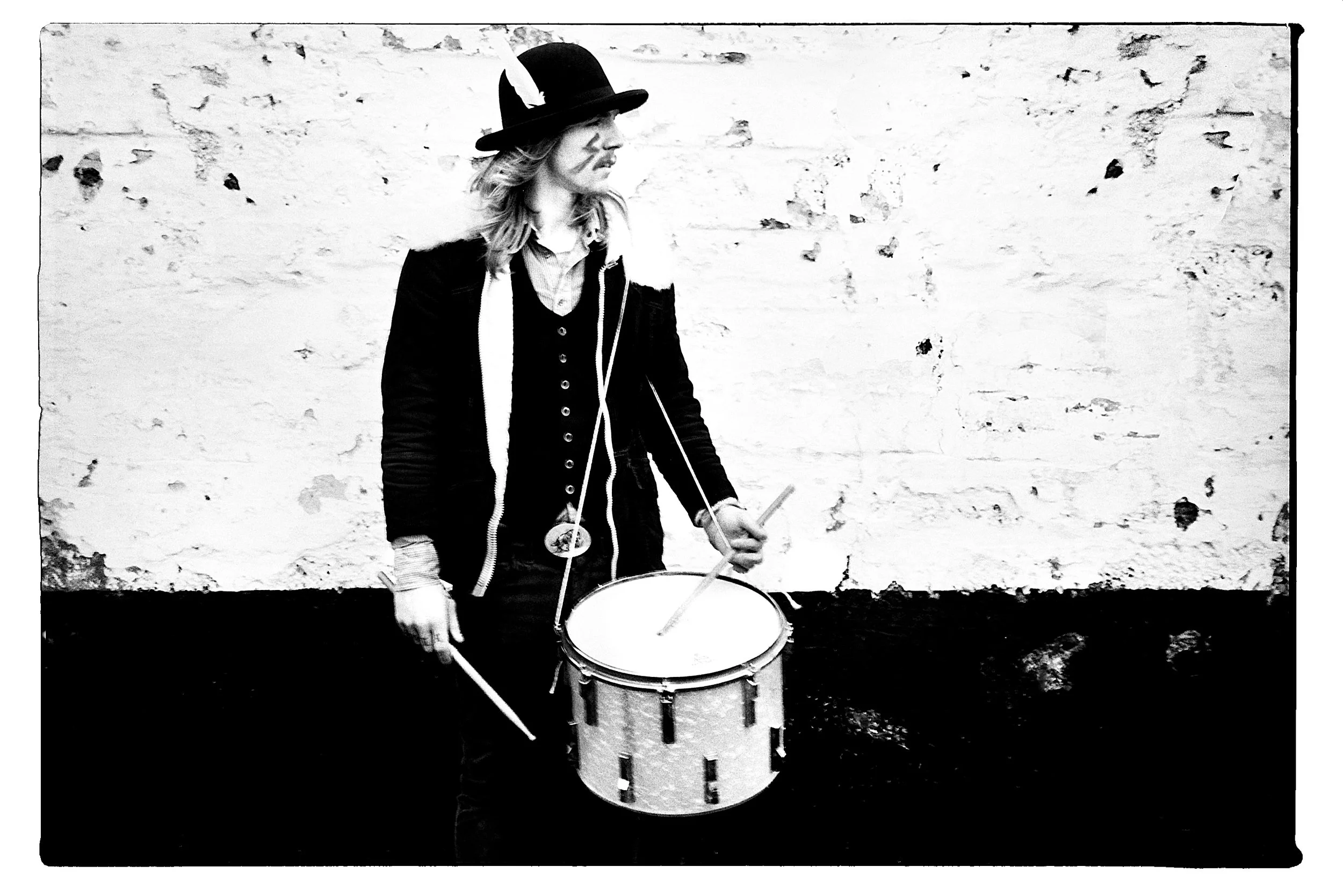 Eat Lions — moments from rehearsals and the making of a music video.