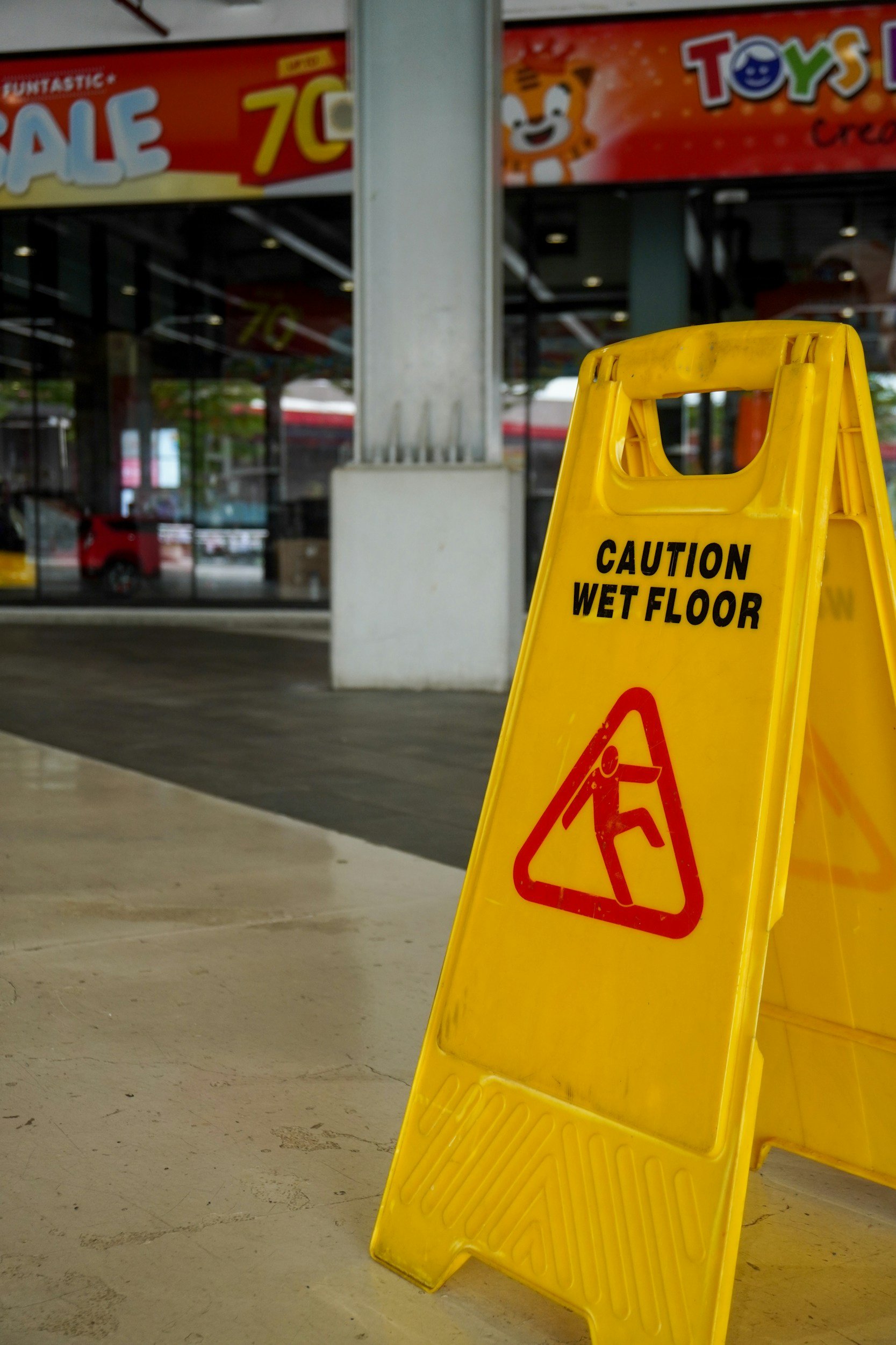 wet floor-sign-t11