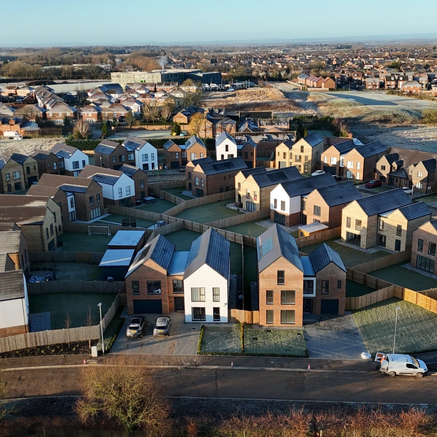 The Meadows is coming to life! 🏡✨ Big progress is happening, and we&rsquo;re loving how it&rsquo;s all coming together. Huge shoutout to @danielkitchingphotography for capturing the magic from above! 🚁📸

Swipe to see the latest updates &amp; visit