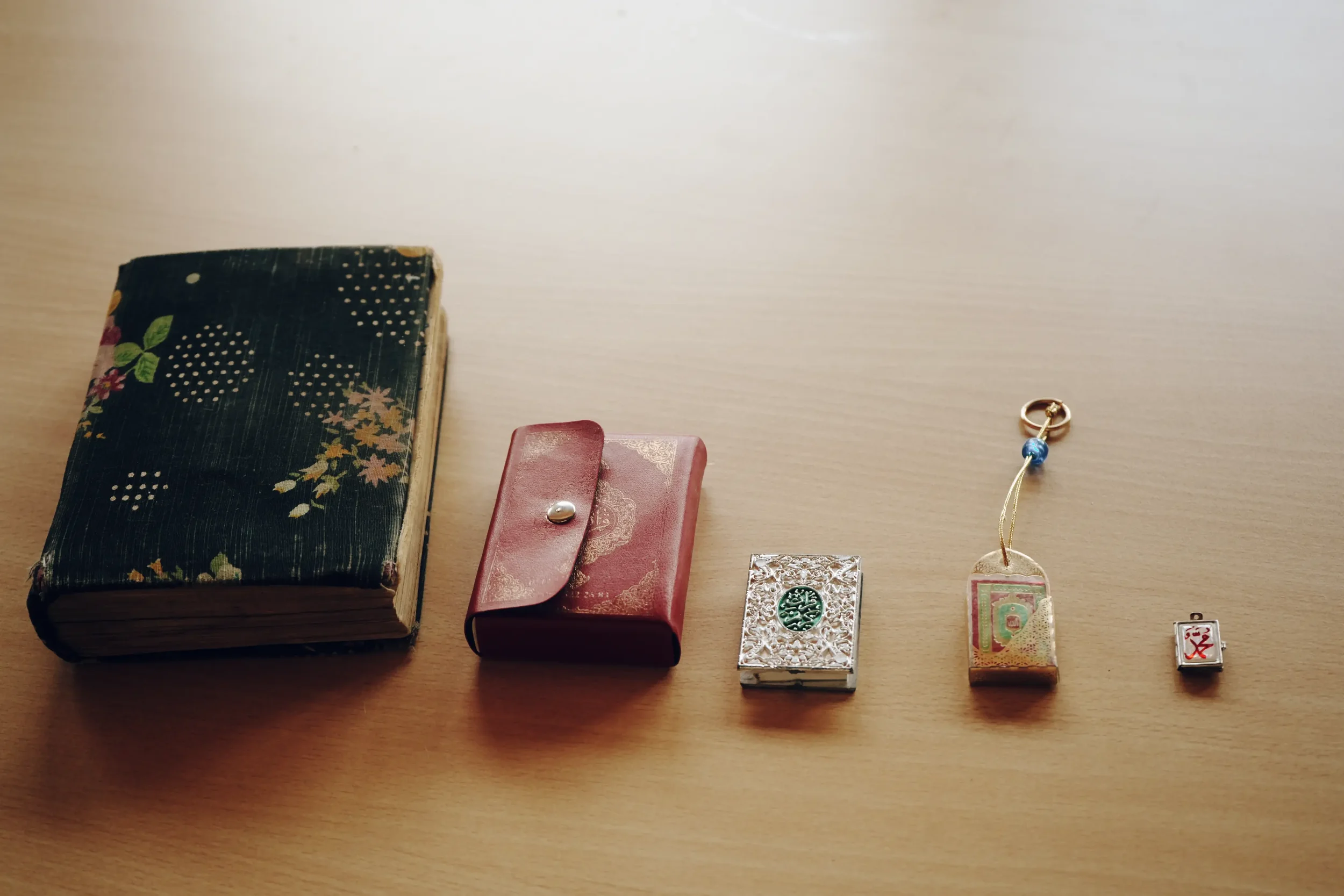 Der Koran in verschiedenen Größen und Formaten
