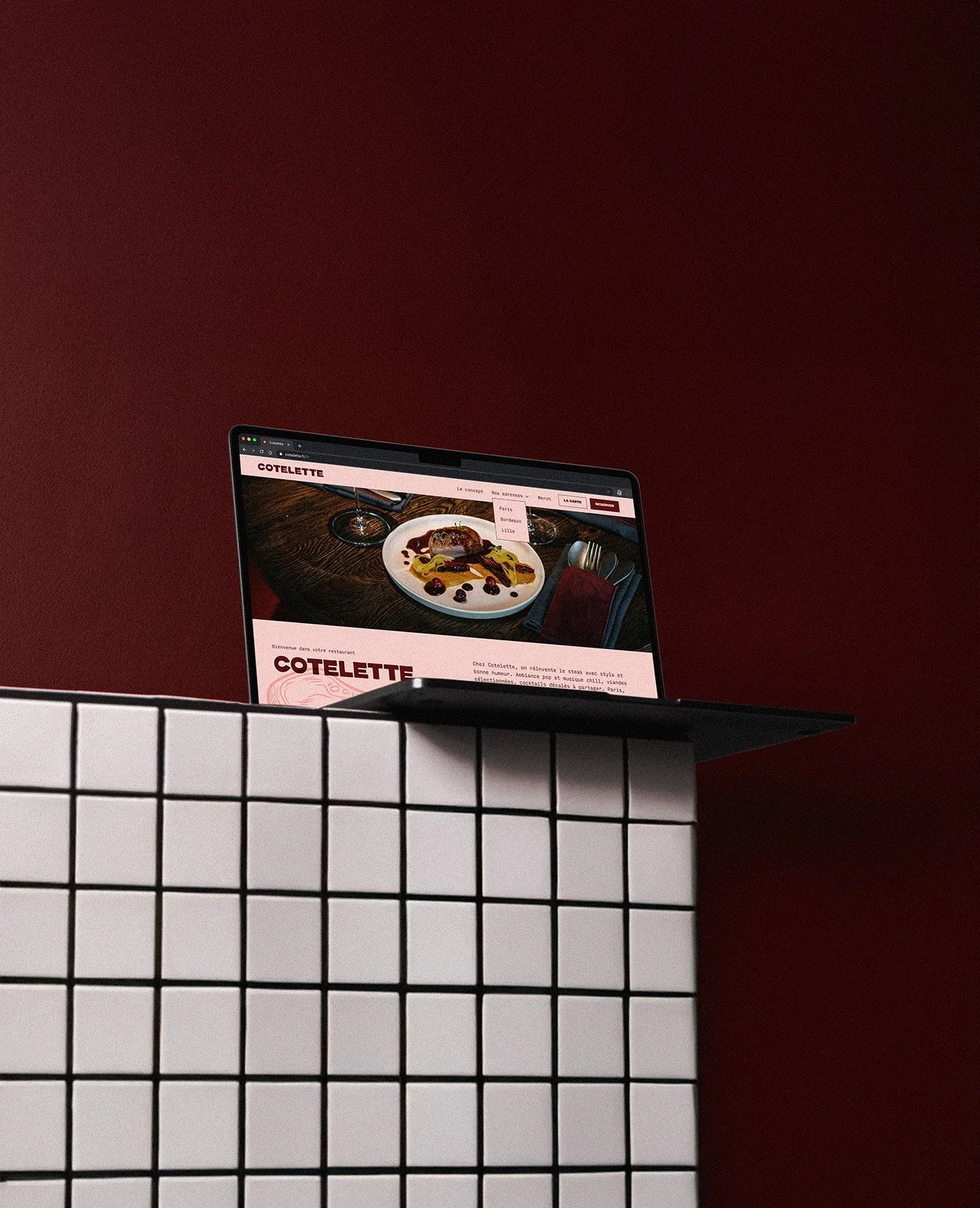 Macbook-Pro-Showcase-Scene-Free-psd-Mockup 2.jpg