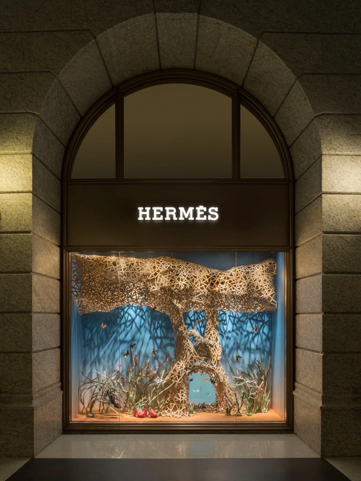 HERMÈS 2020 WINDOW DISPLAY