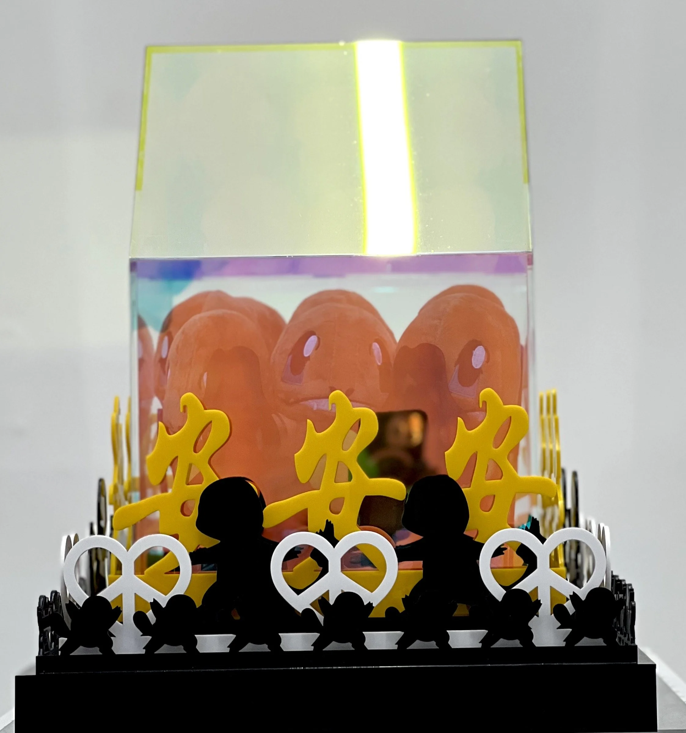 Golden Charmander : Embrace of Love and Peace, 2021