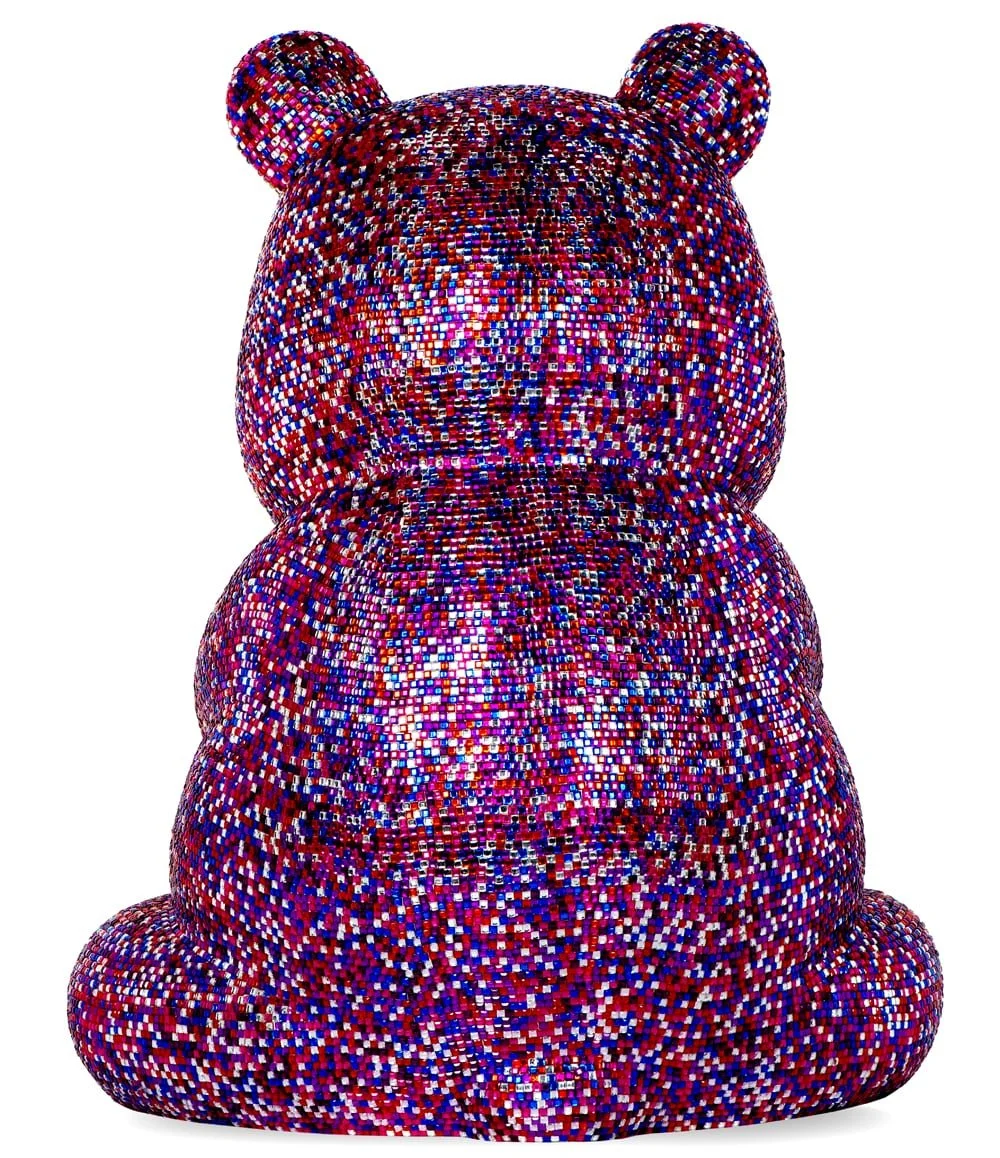 A Pandasan’s Radiance: Rose Quartz Luminescence