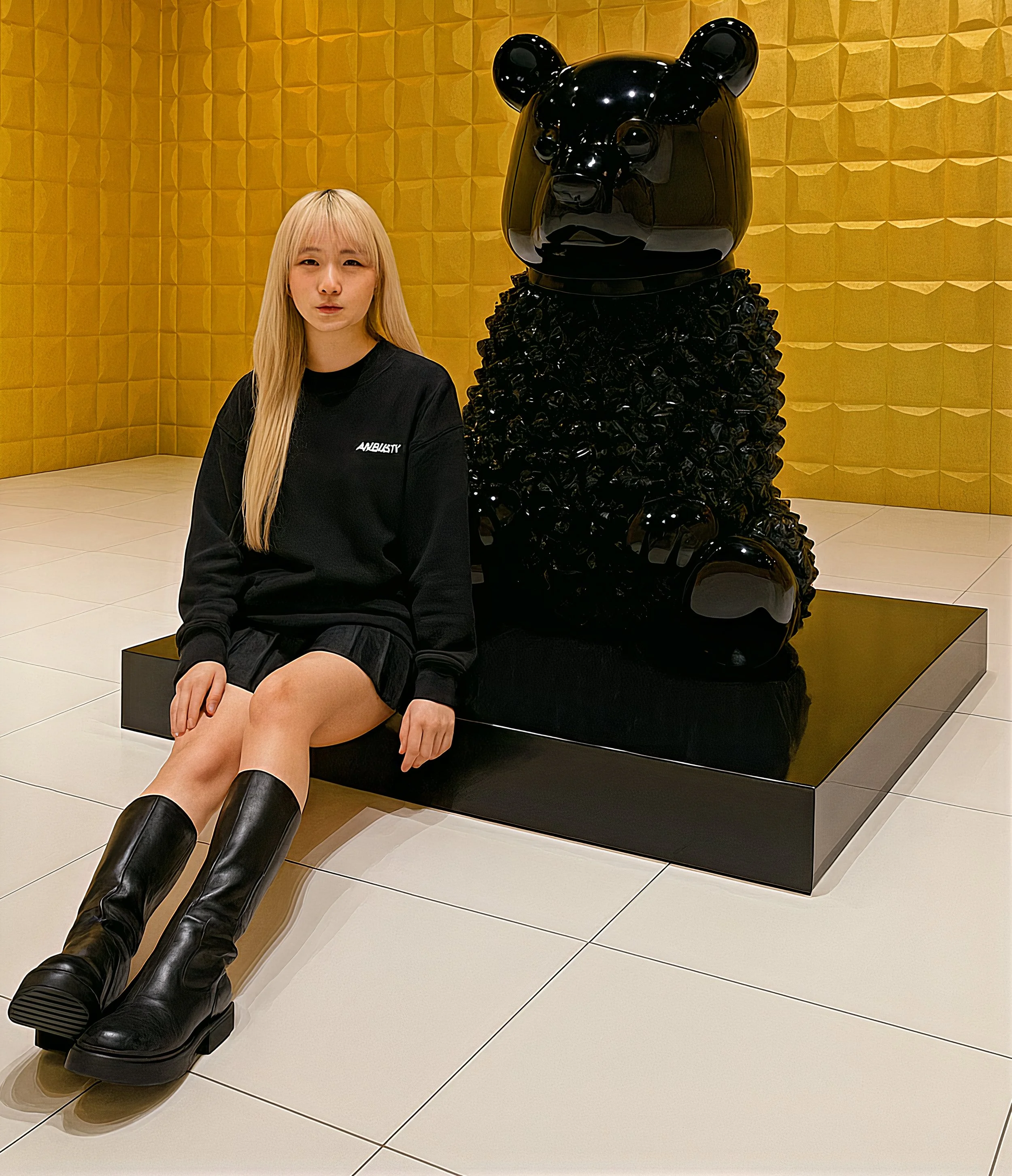 Pandason's Black : A Lilliputian Ballet of Chromatic Marvels