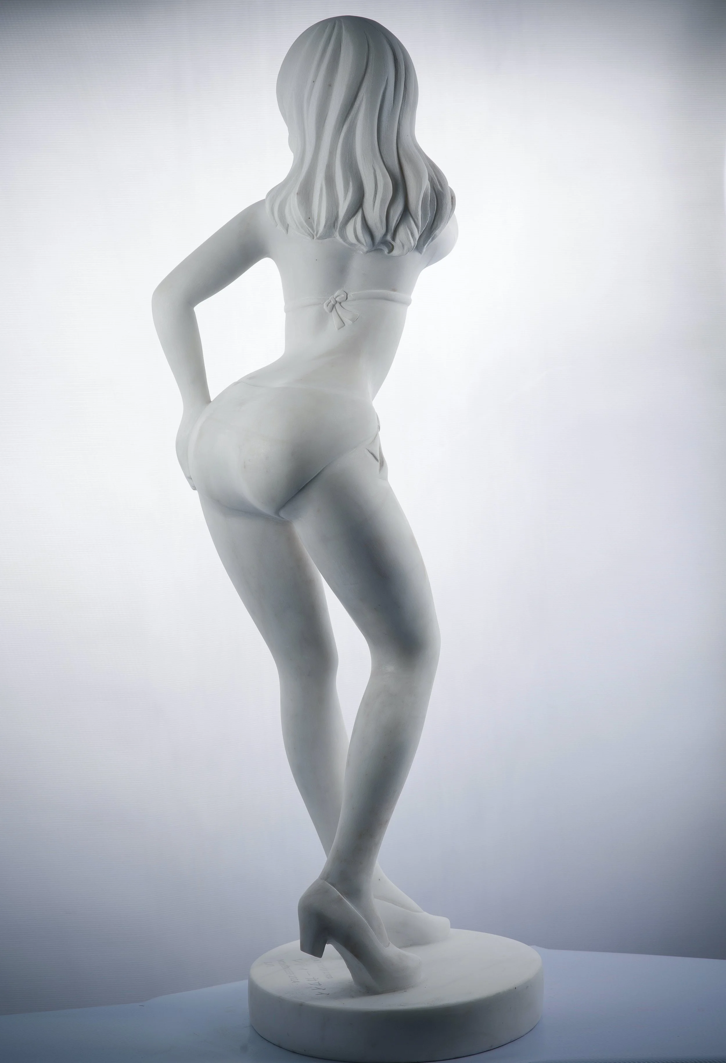 Shuya 5: Ethereal Temptations and Sculpted Desires