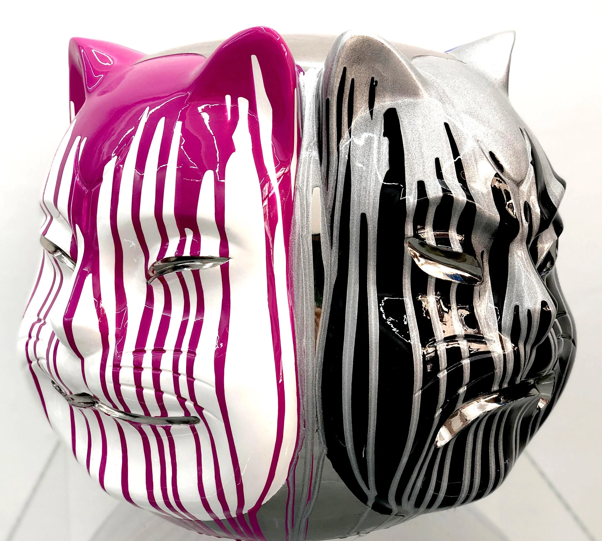 Onmyodo : Samuraicat’s Polychrome Duality – Stripes of Azure, Rose & Silver