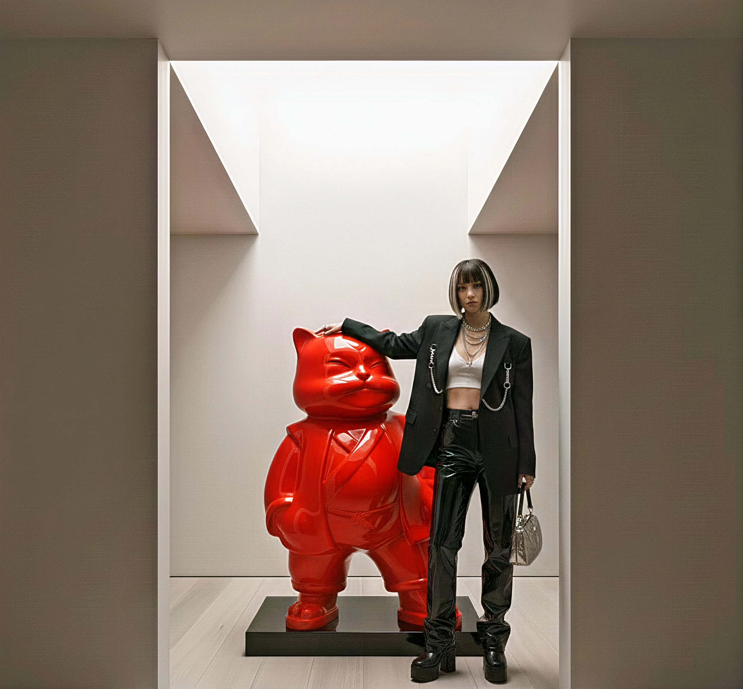 Urbancat Magnifico: Red Metropolis Muse