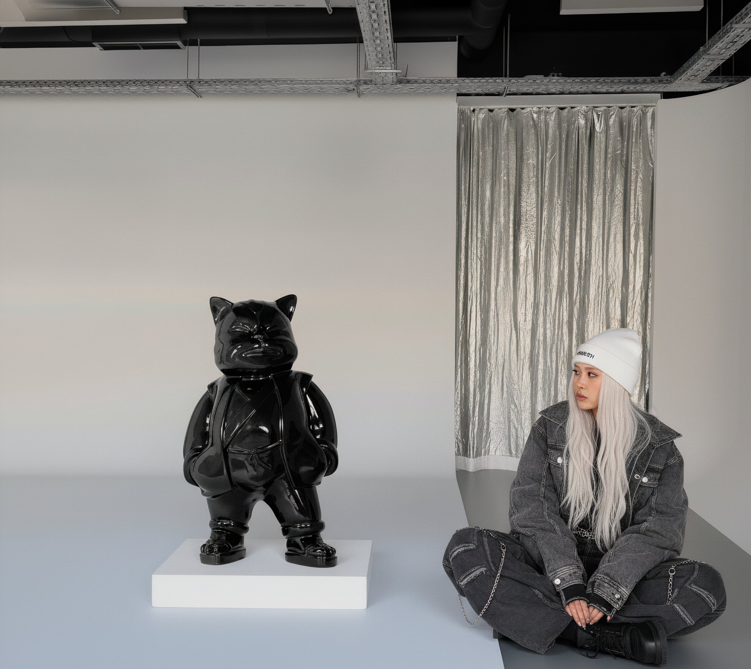 Urbancat Elegance: Black Metropolis Muse 