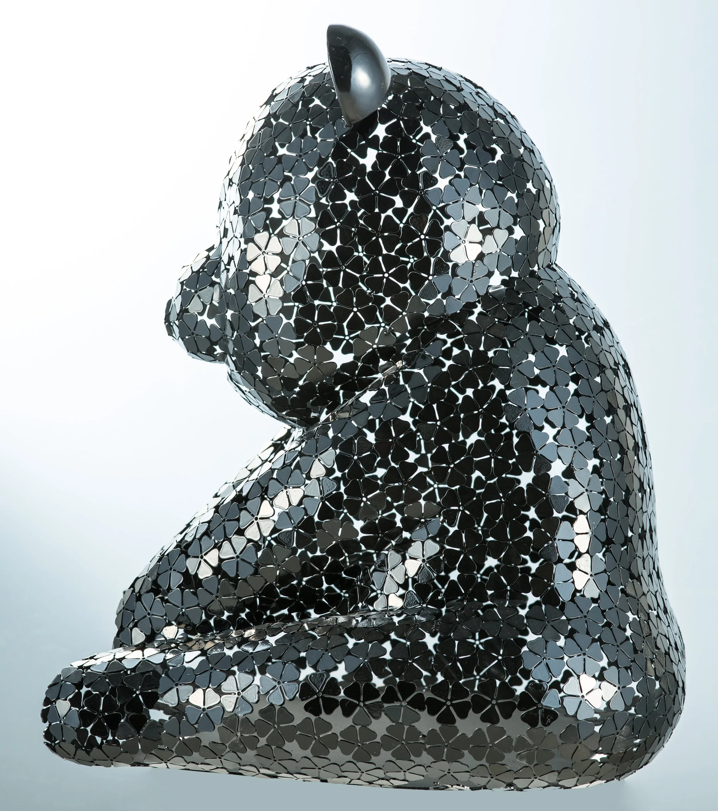 Pandasan’s Petite Blossom: Onyx Serenade 