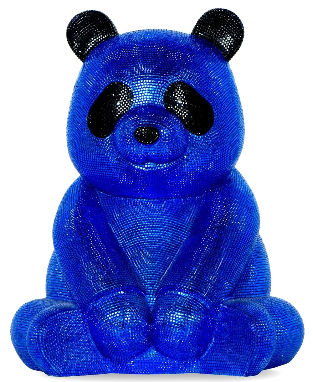 Petite Radiance: Azure Sparkle of Pandasan 