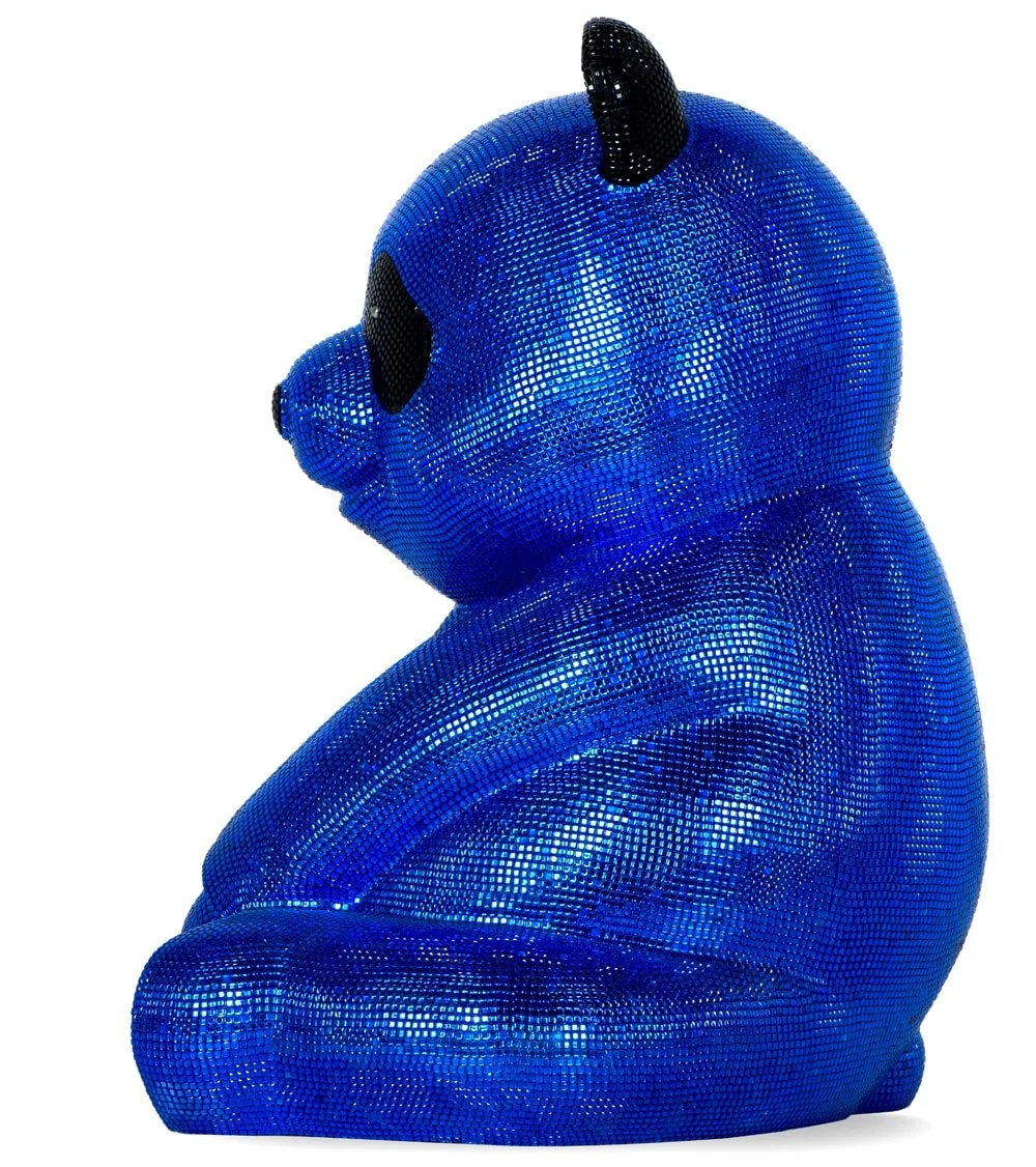 Petite Radiance: Azure Sparkle of Pandasan 