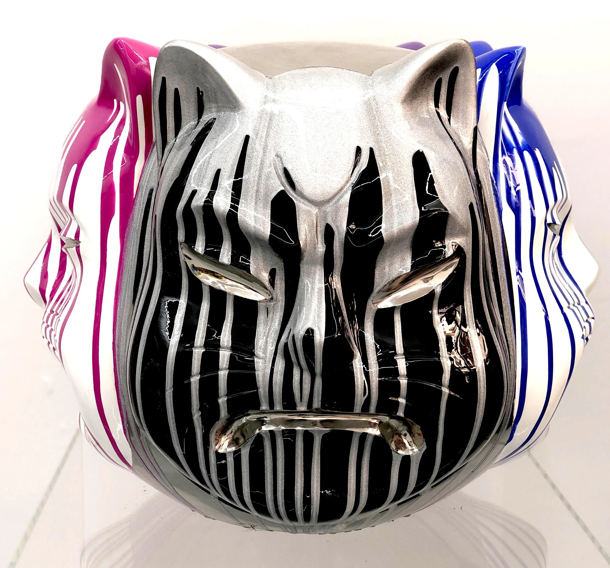 Onmyodo : Samuraicat’s Polychrome Duality – Stripes of Azure, Rose & Silver