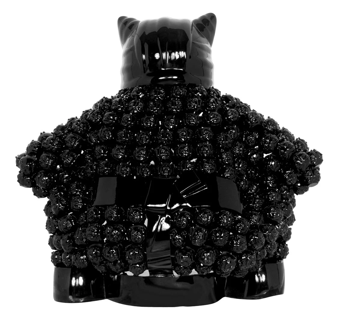 Ebony Sumonmyoji’s Resonance: A Harmonious Ode to Onmyōdō’s Enigmatic Dance of Dualities 