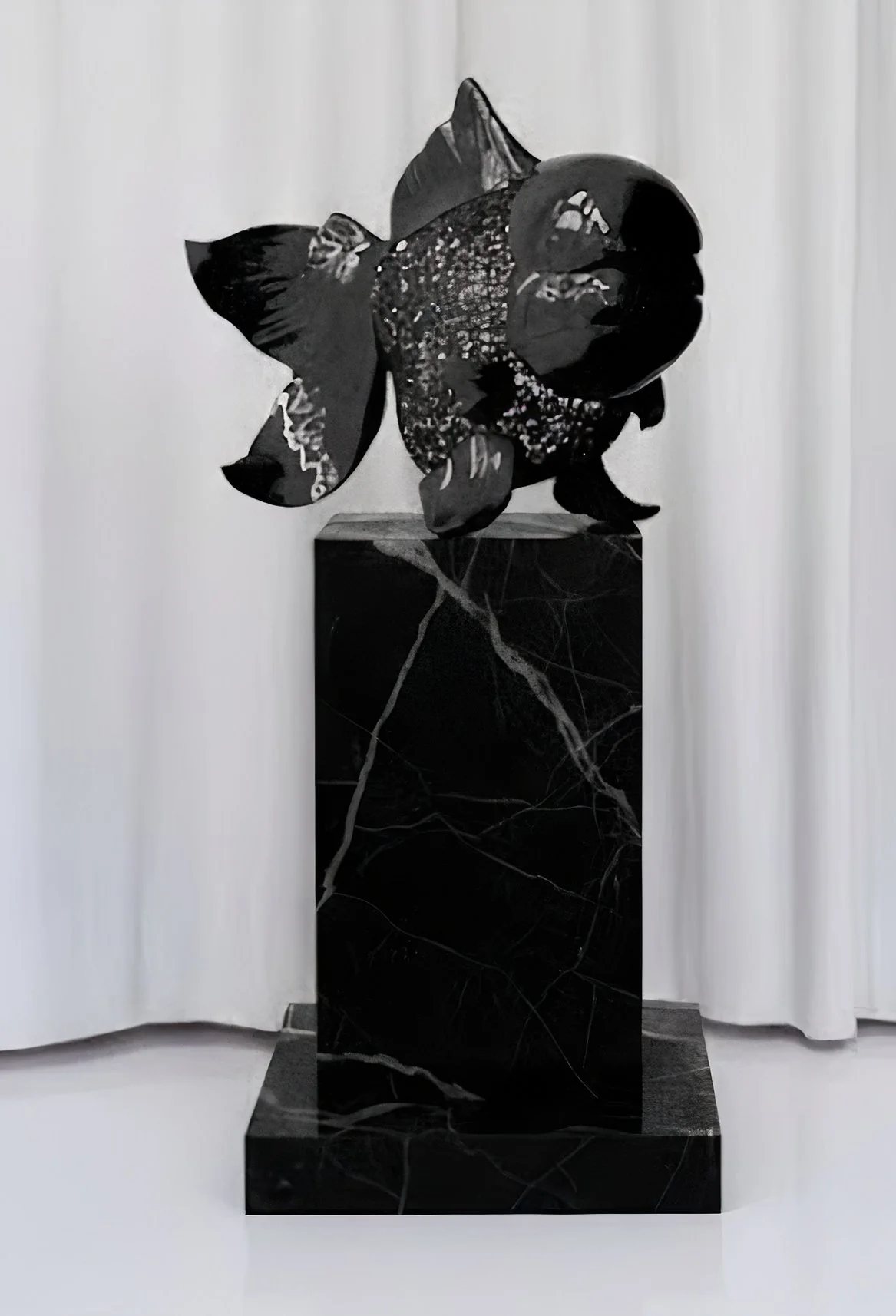 Petite Nishikigoi Elegance in Metal Black: Mizu no Kasai Whispers 