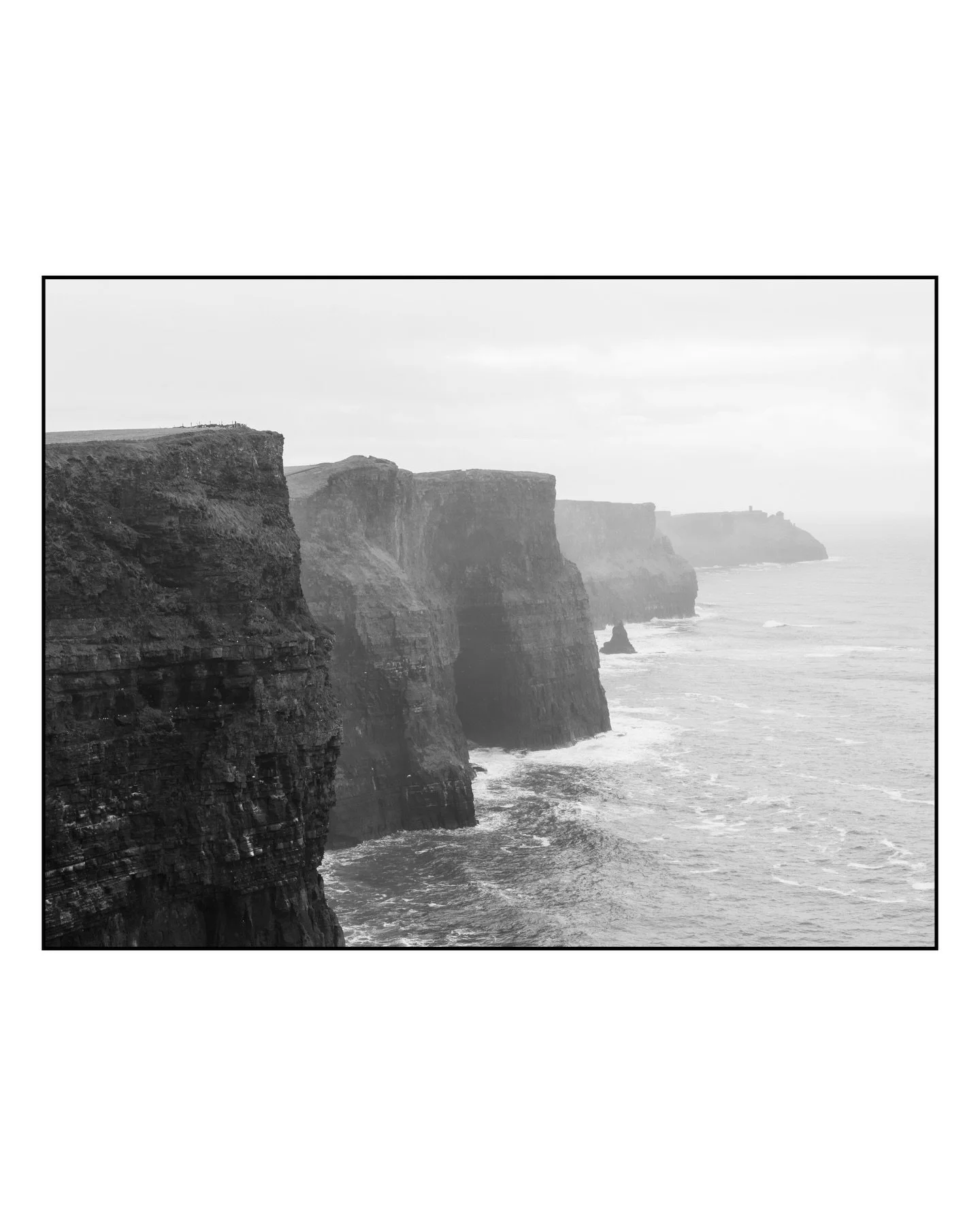 trying my hand at some more landscapes 🏞️🏞️

#cliffsofmoher #blackandwhitephotography #landscapephotography #photographer #LoveIreland