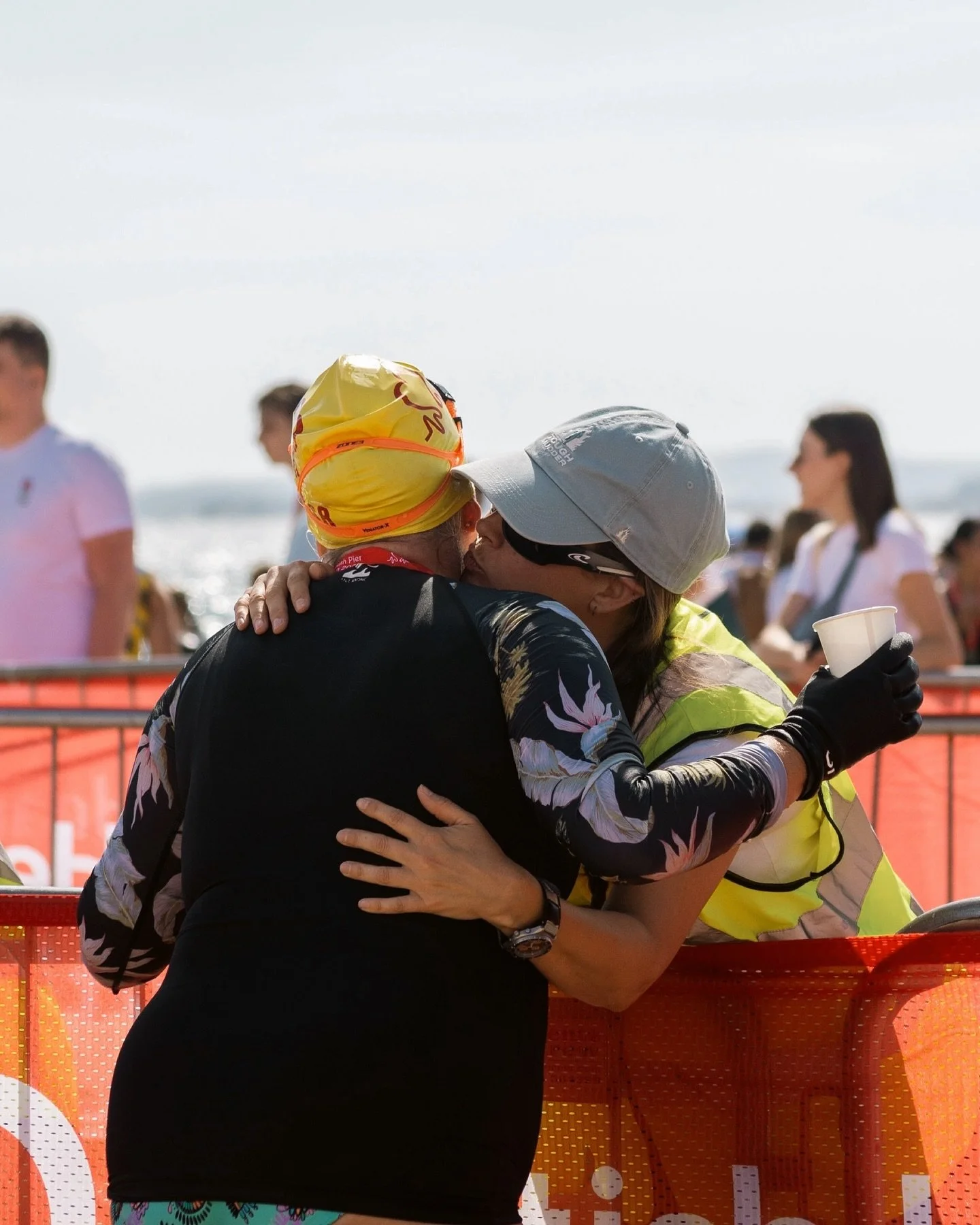 This weekend, I had the pleasure of volunteering for @the_bhf at their Pier to Pier Swim in Bmouth&hellip;

Here&rsquo;s a few piccies I snapped between handing out cups of water 🌊🌊

&ldquo;BHF is the biggest funder of research into heart and circu