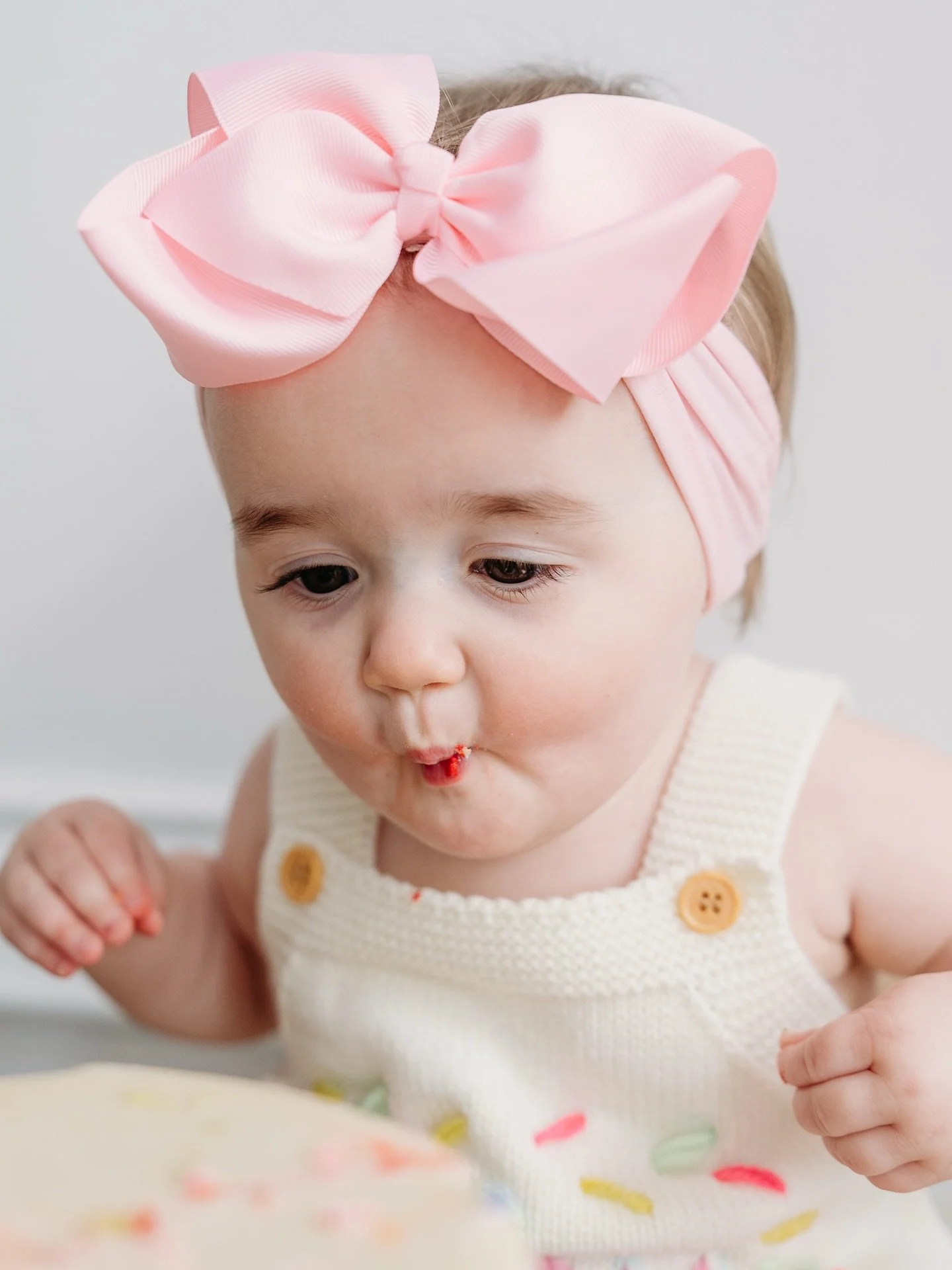 I feel the same way when someone puts a cake in front of me 🎂

HAPPY BIRTHDAY LUCY!