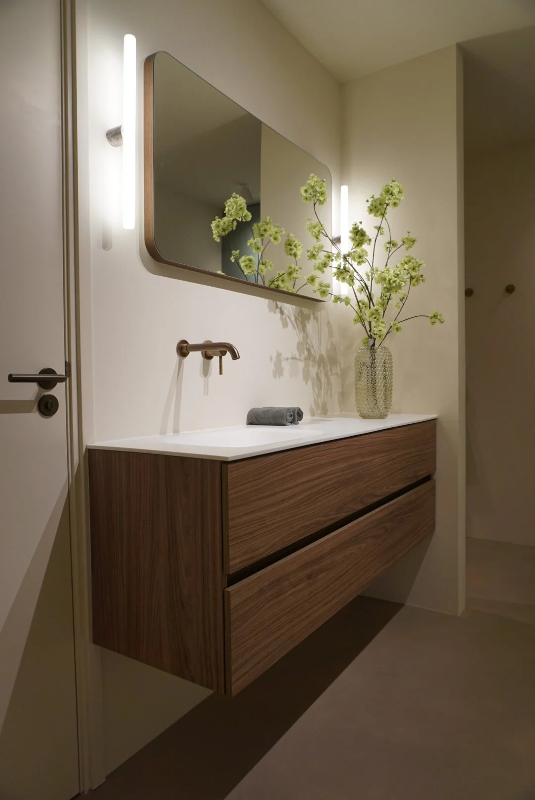 Interieurontwerp microcement badkamer