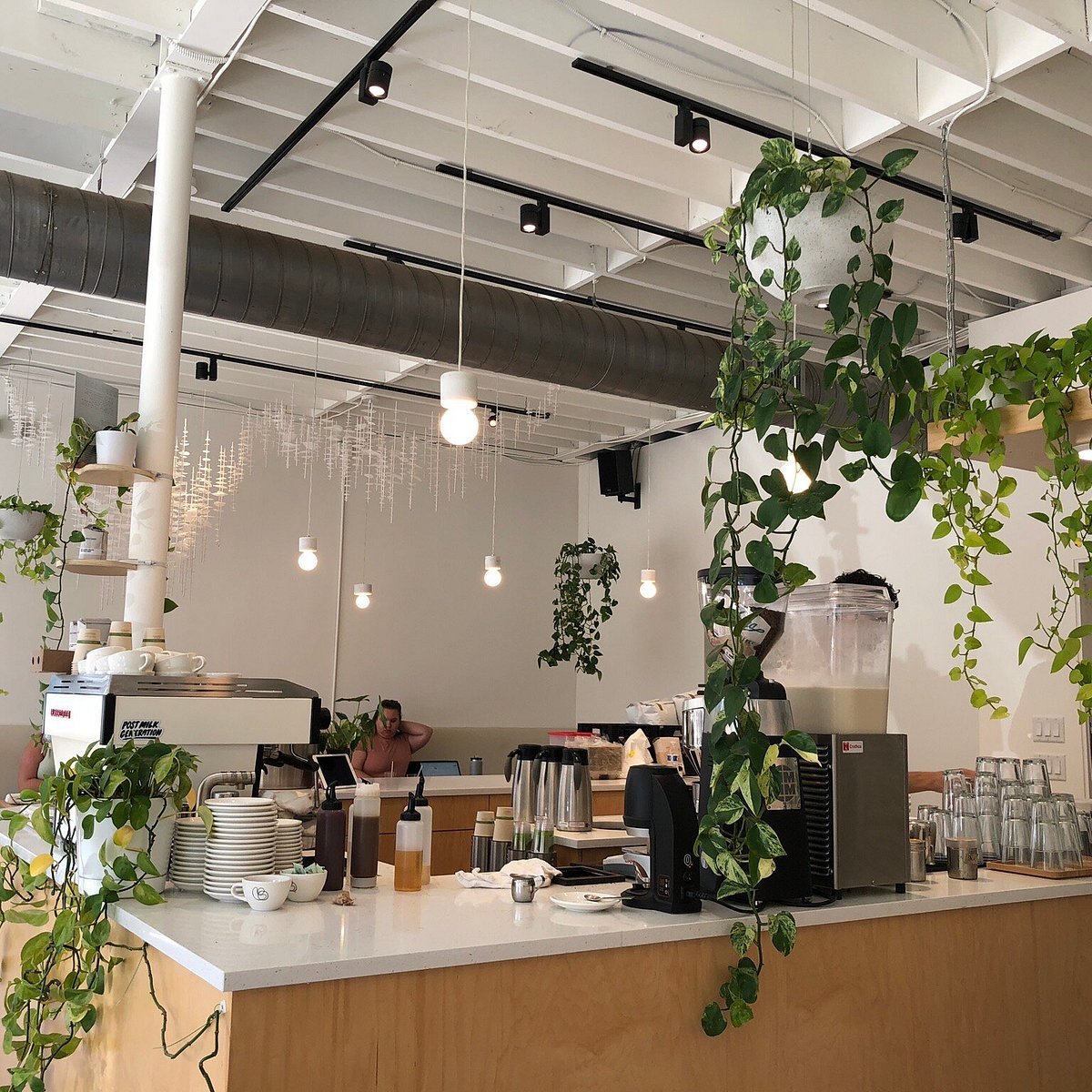 From latte runs to laptop time, your favorite coffee shop is just a few minutes from Aspire on 10th. It's easy to work remotely when you live near downtown Sarasota's best spots. Are you team hot or iced? 

#SarasotaCoffee #RemoteWorkLife #DowntownSa