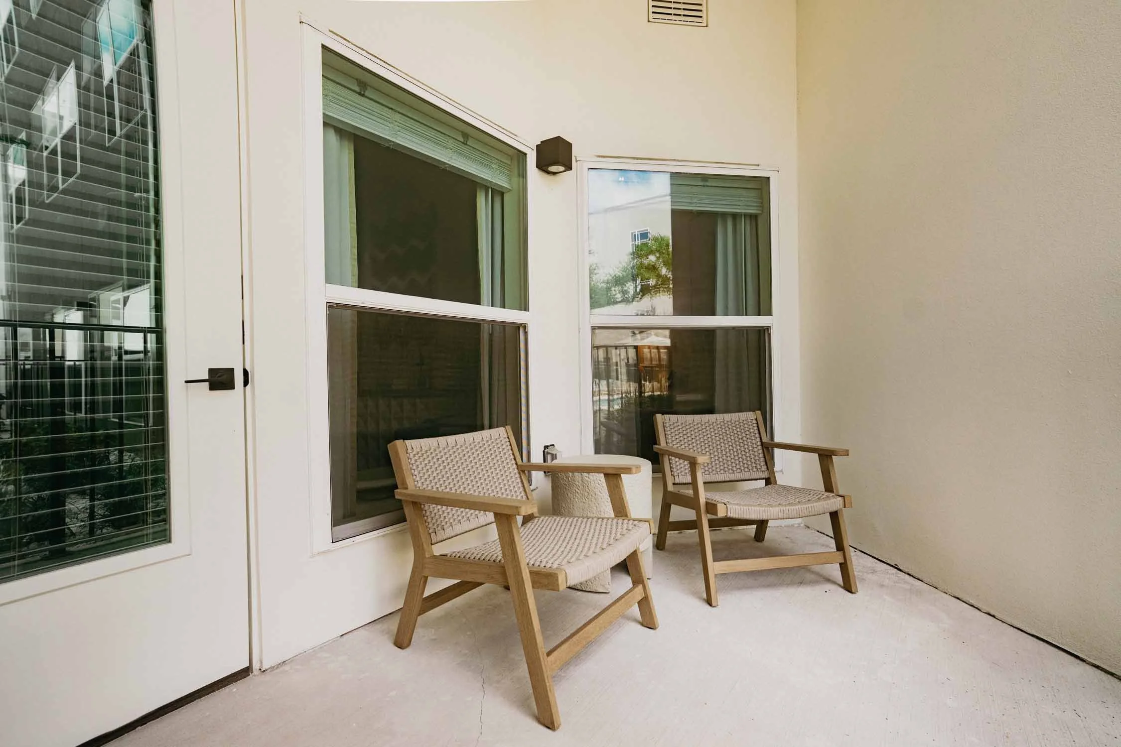 Aspire on 10th | Luxury Apartments in Sarasota, FL | Patio