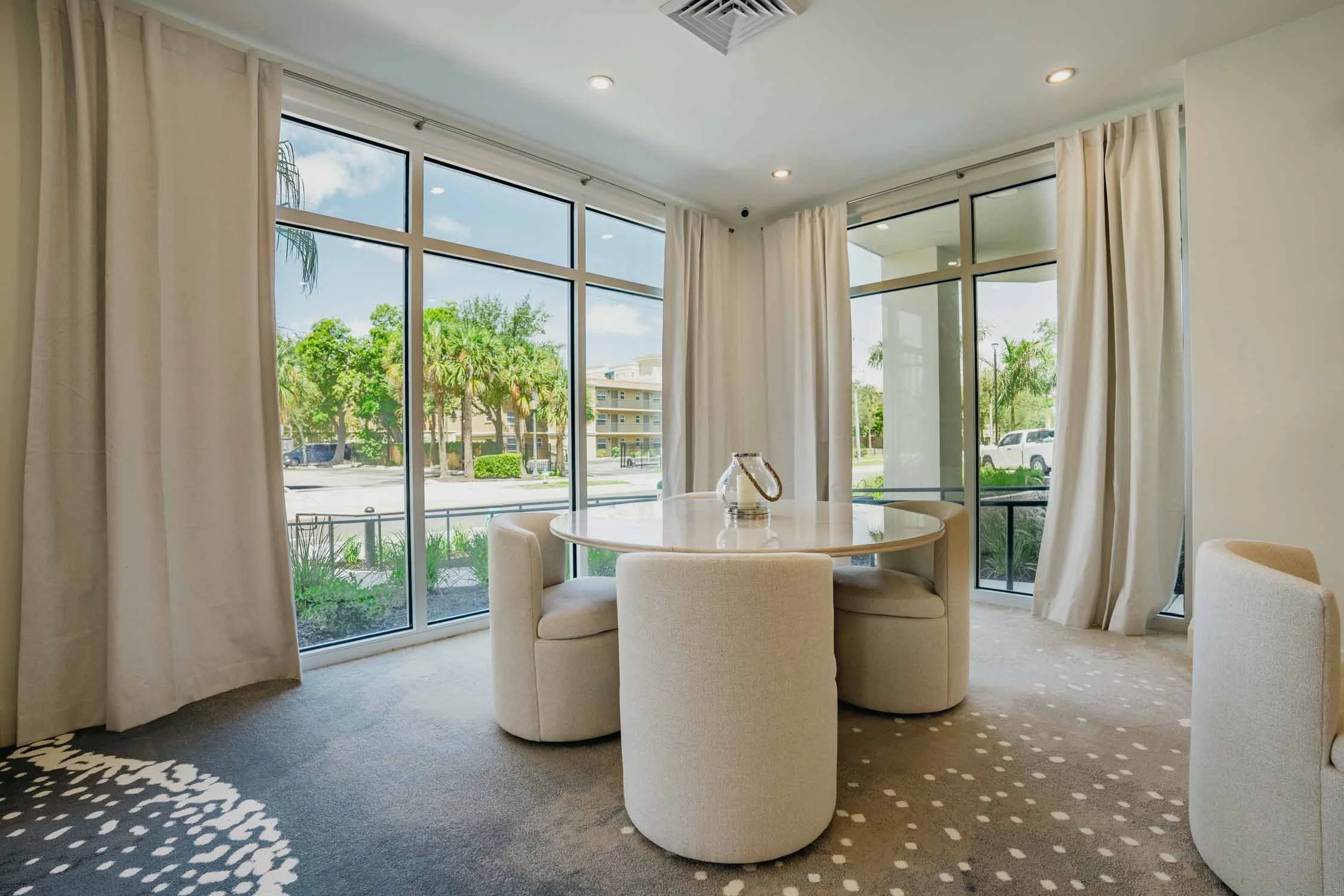 Aspire on 10th | Luxury Apartments in Sarasota, FL | Resident Lounge