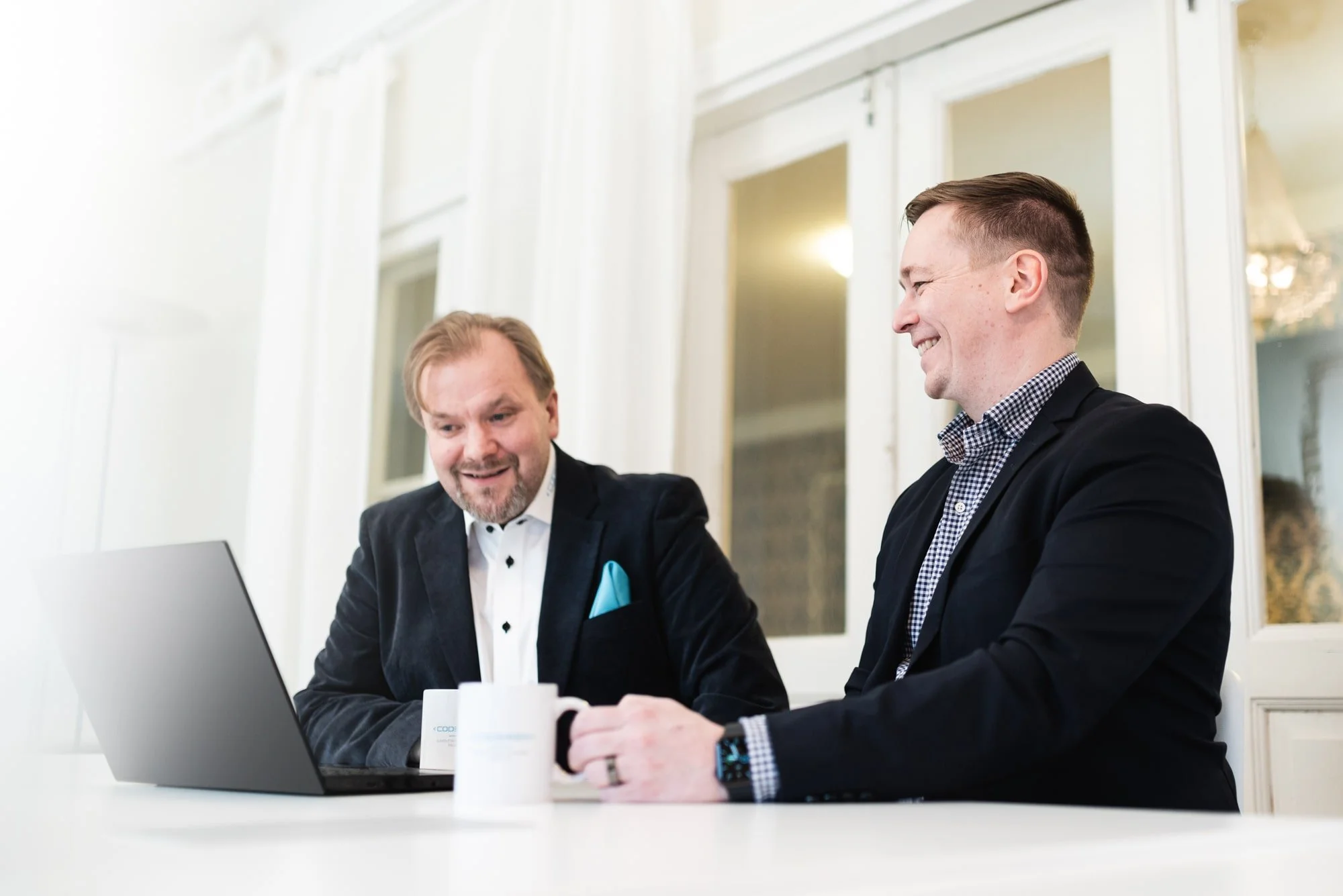 Brändikuvat sekä tiimi- ja yrittäjäkuvat yrityksen viestintään ja markkinointiin