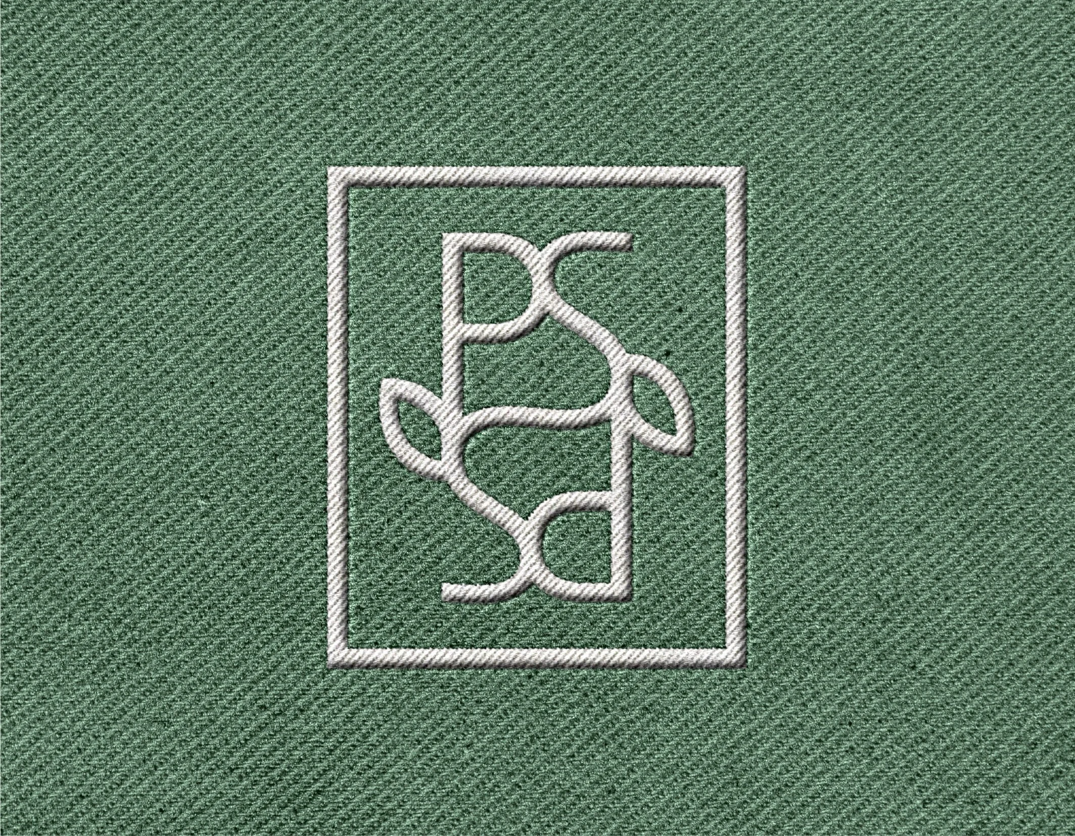 Visuaalisen-ilmeen-suunnittelu-PlantaScala-brodeerattu-logo.jpg