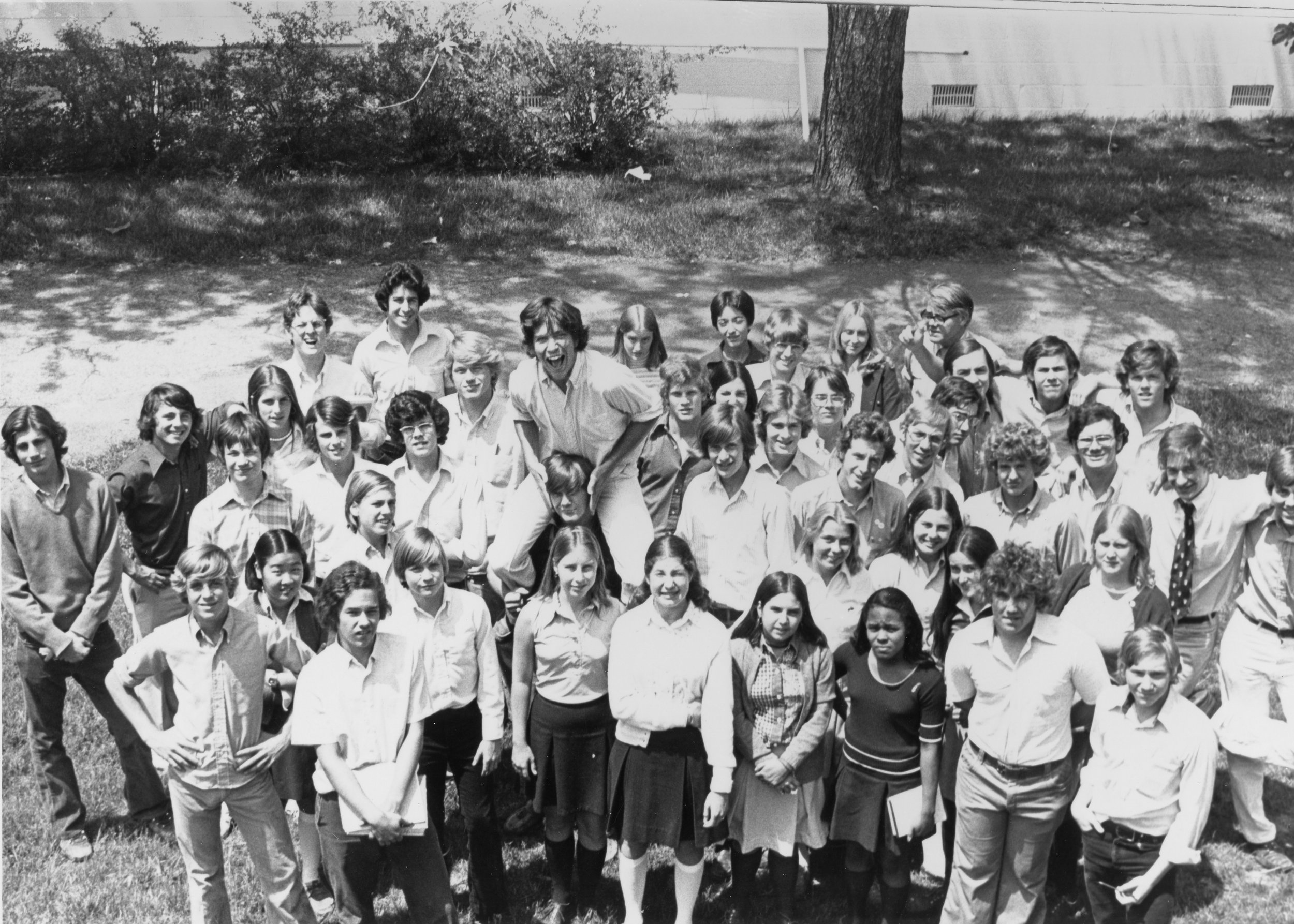 Service Club, 1976