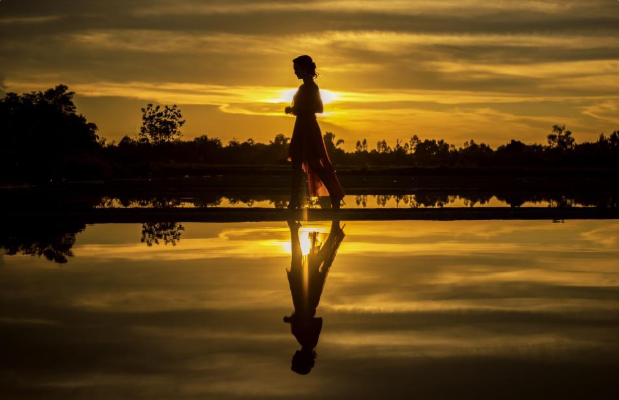 When You Feel Disconnected from Yourself: Rebuilding Awareness and Inner Clarity