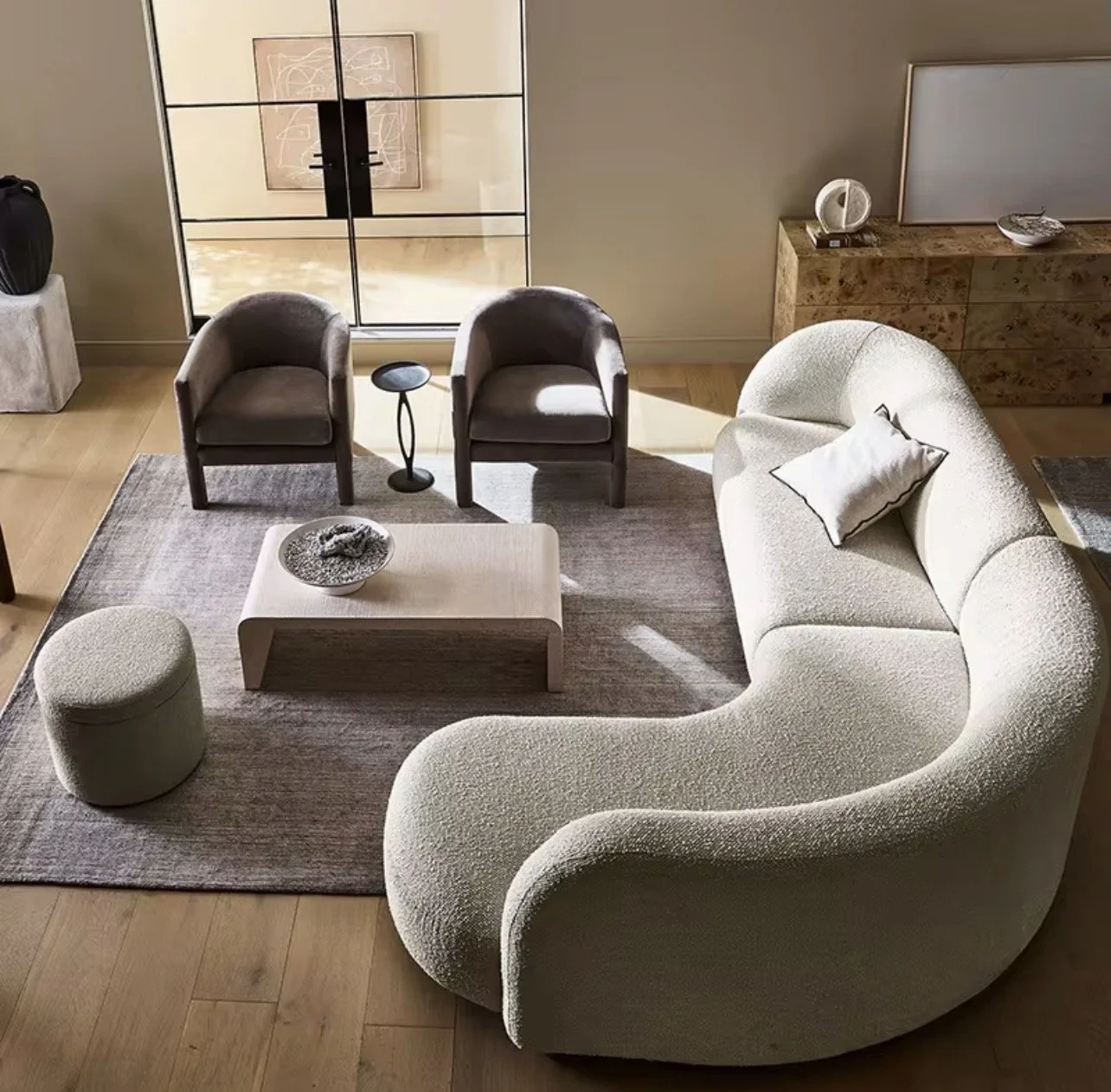 The Olaria Serpentine Sectional