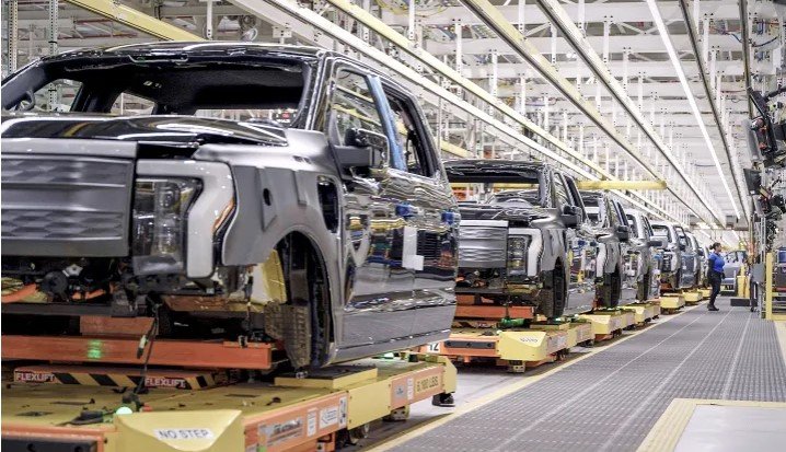 Les pénuries d’aluminium et les prix des matières premières inquiètent