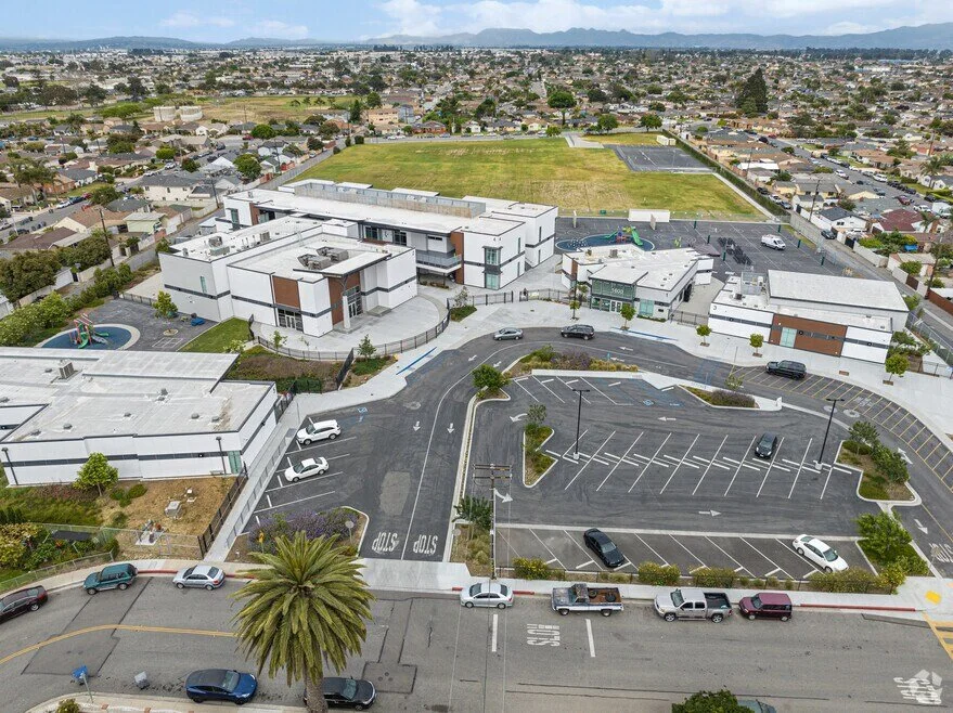 mckinna-elementary-school-oxnard-ca-primaryphoto.jpg