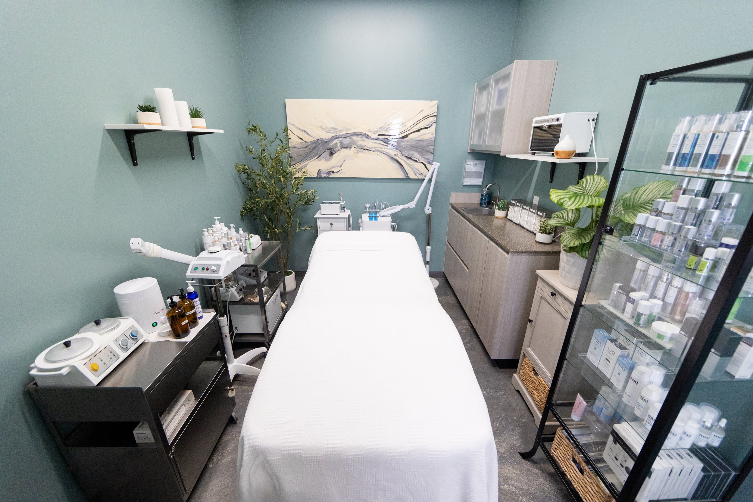 Private waxing and skin care studio at Wax n' Peels inside Sola Salons in Monrovia, California.