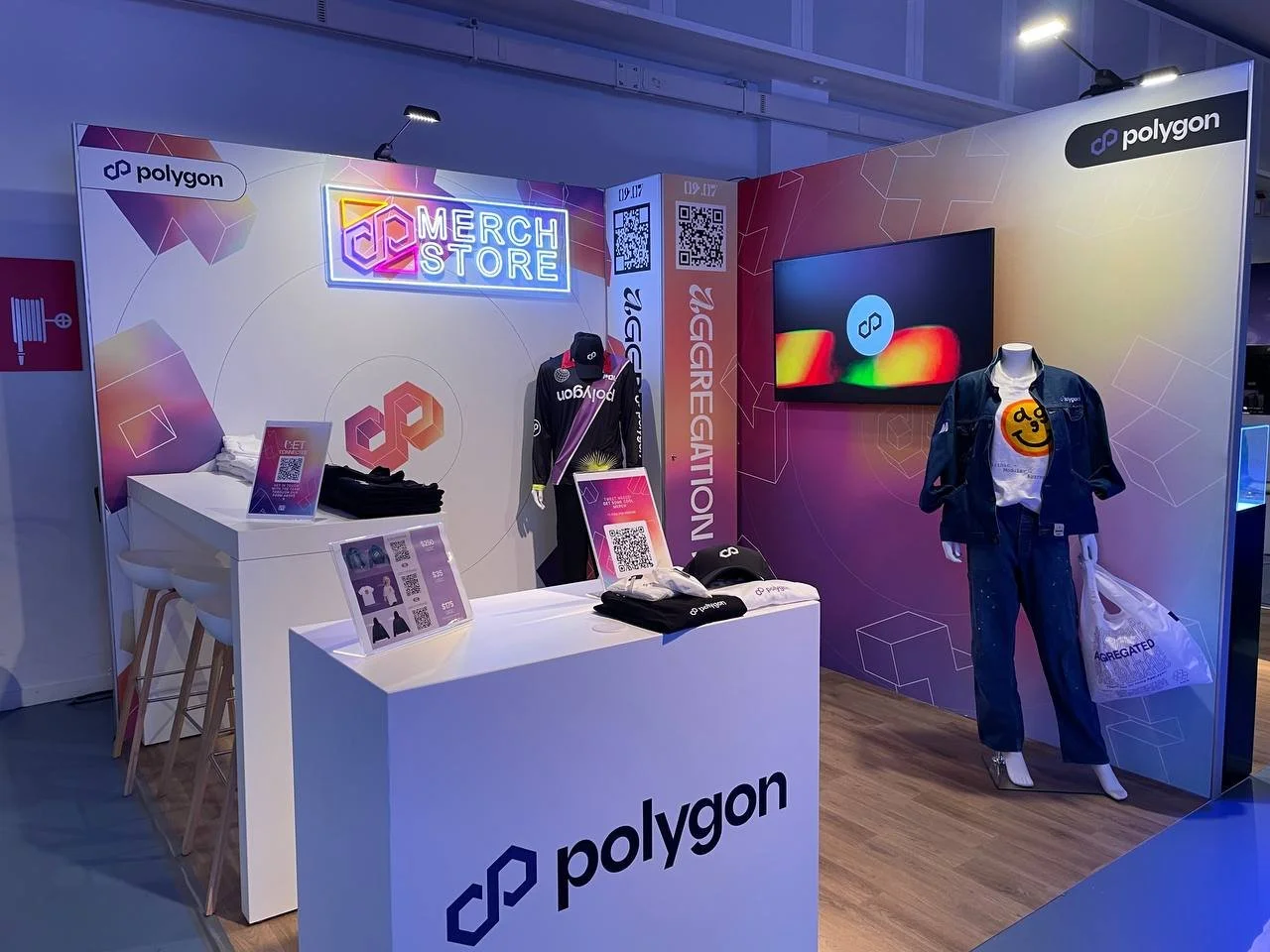 Crowdmuse x Polygon USDC apparel