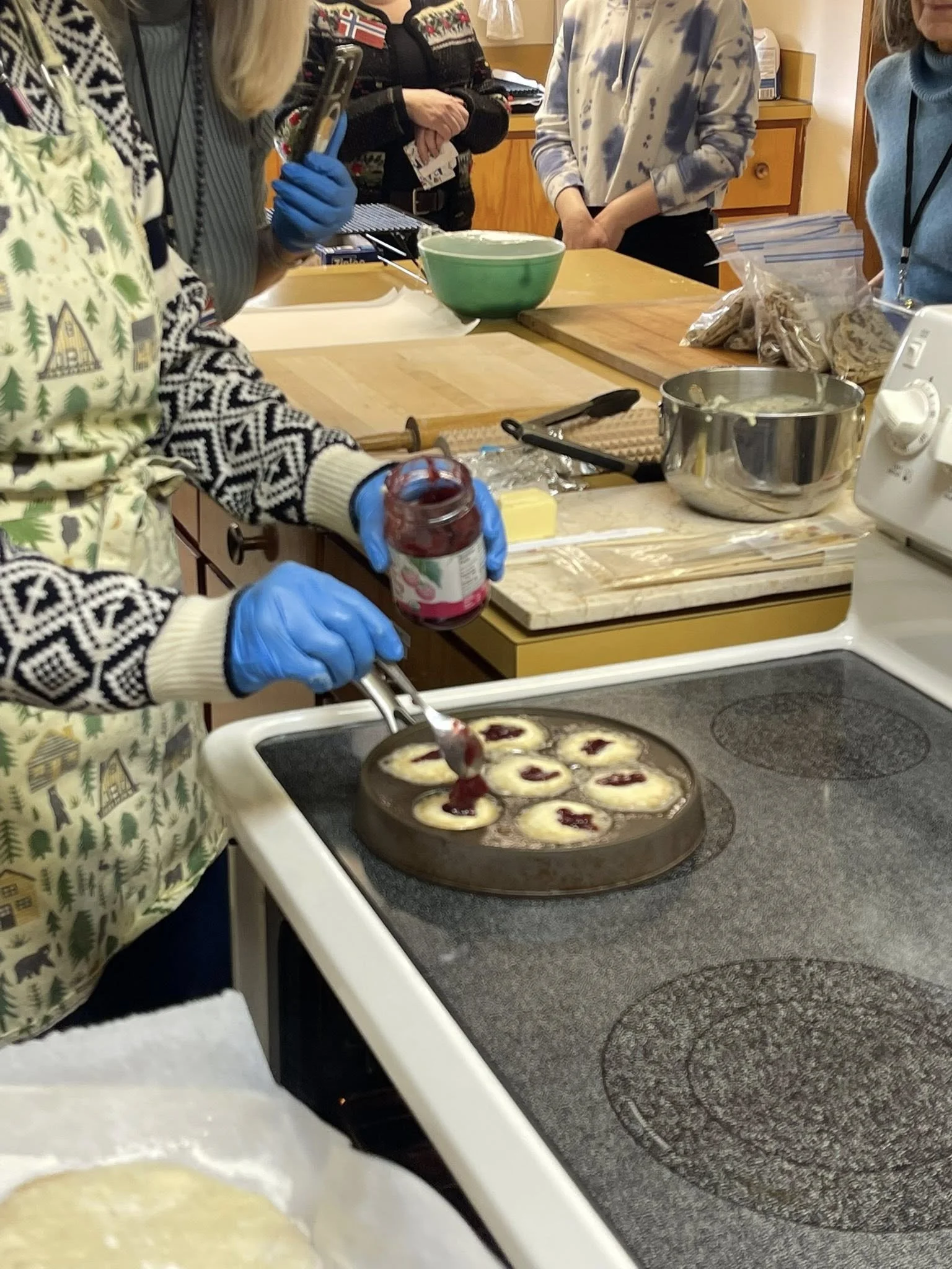 Skaði March 2026 Meeting - Woven Hearts and Baking Demonstrations