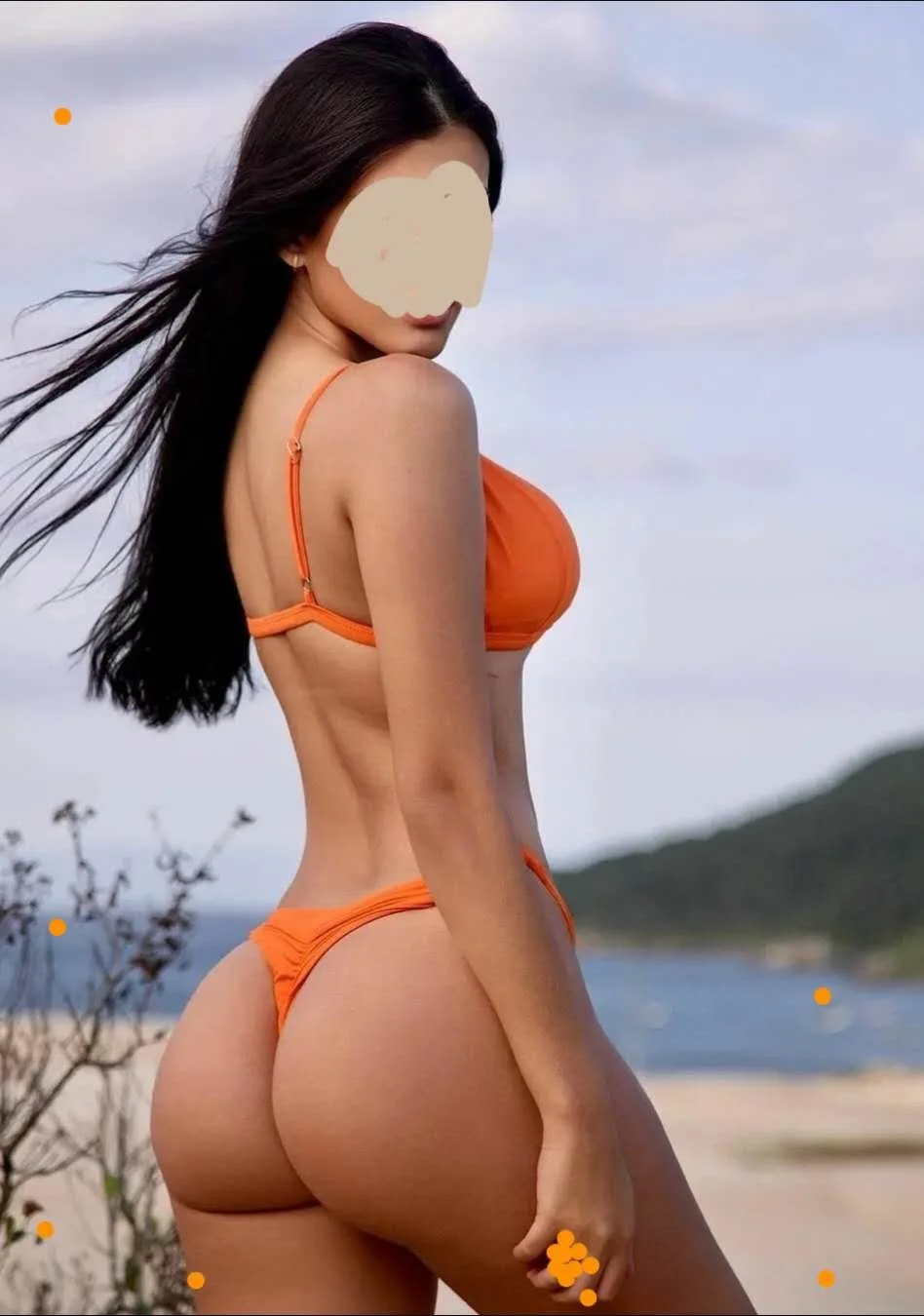Anna - Colombia, 5'5, 120, DD, GFE