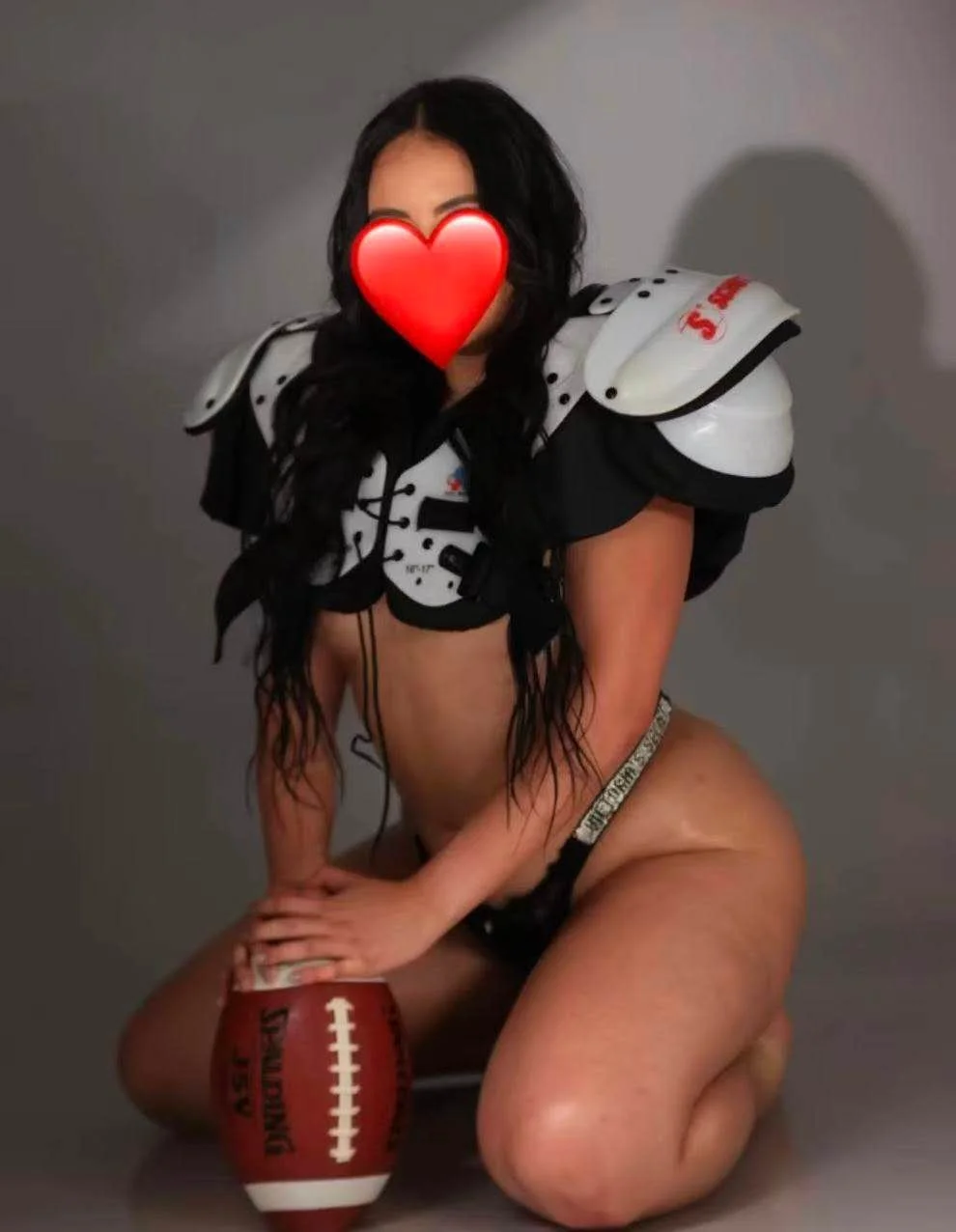 Emma - Spanish, 5'4, 115, Natural B, Super GFE