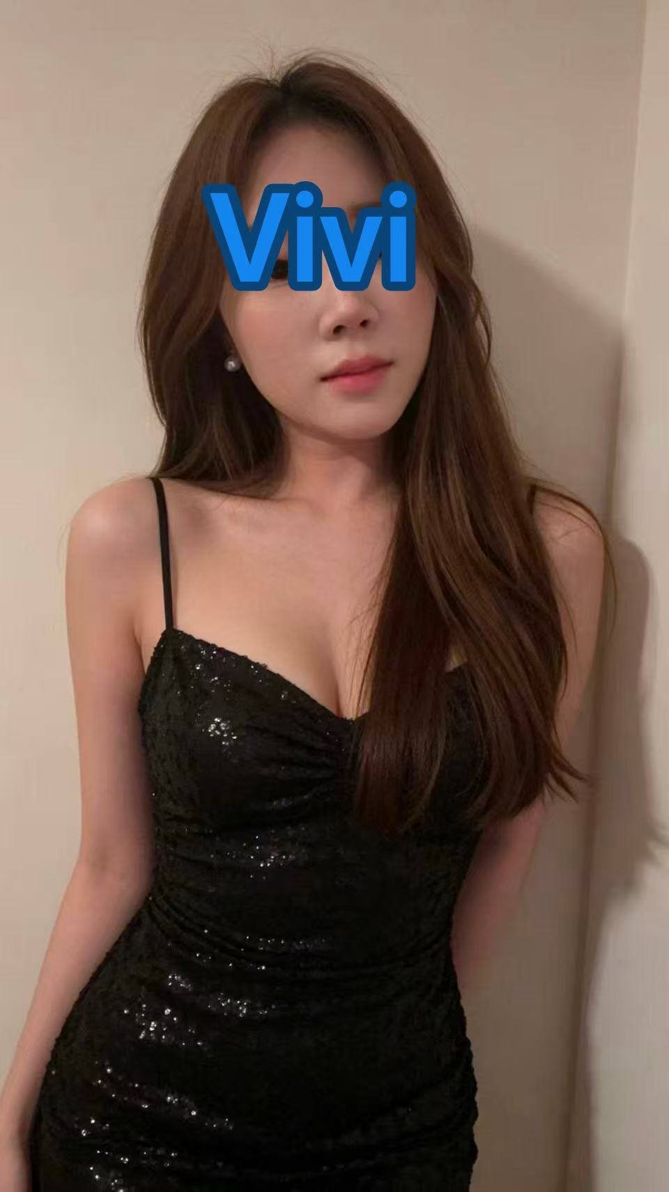 Vivi - Hong Kong, 5'5, 108lbs, 36D, GFE