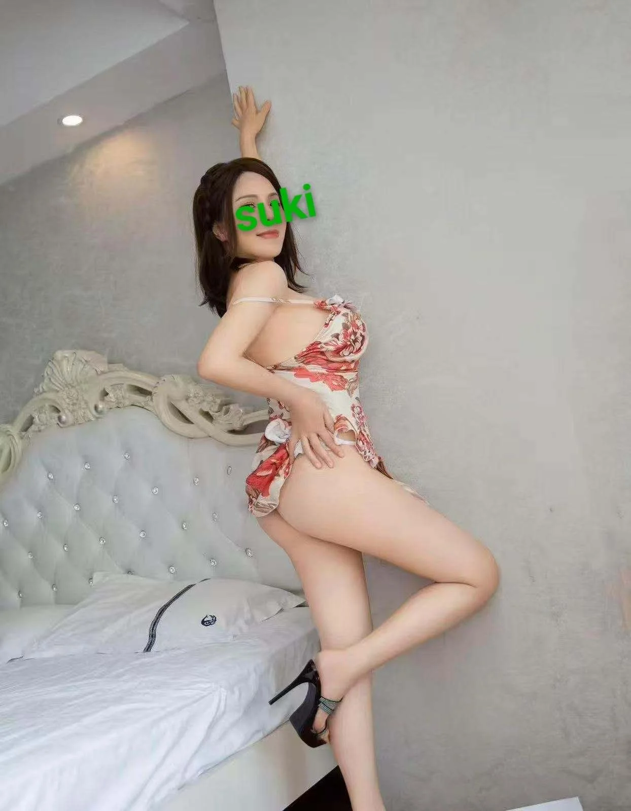 Suki - HK, 5'2, 95lbs, MM D, GFE