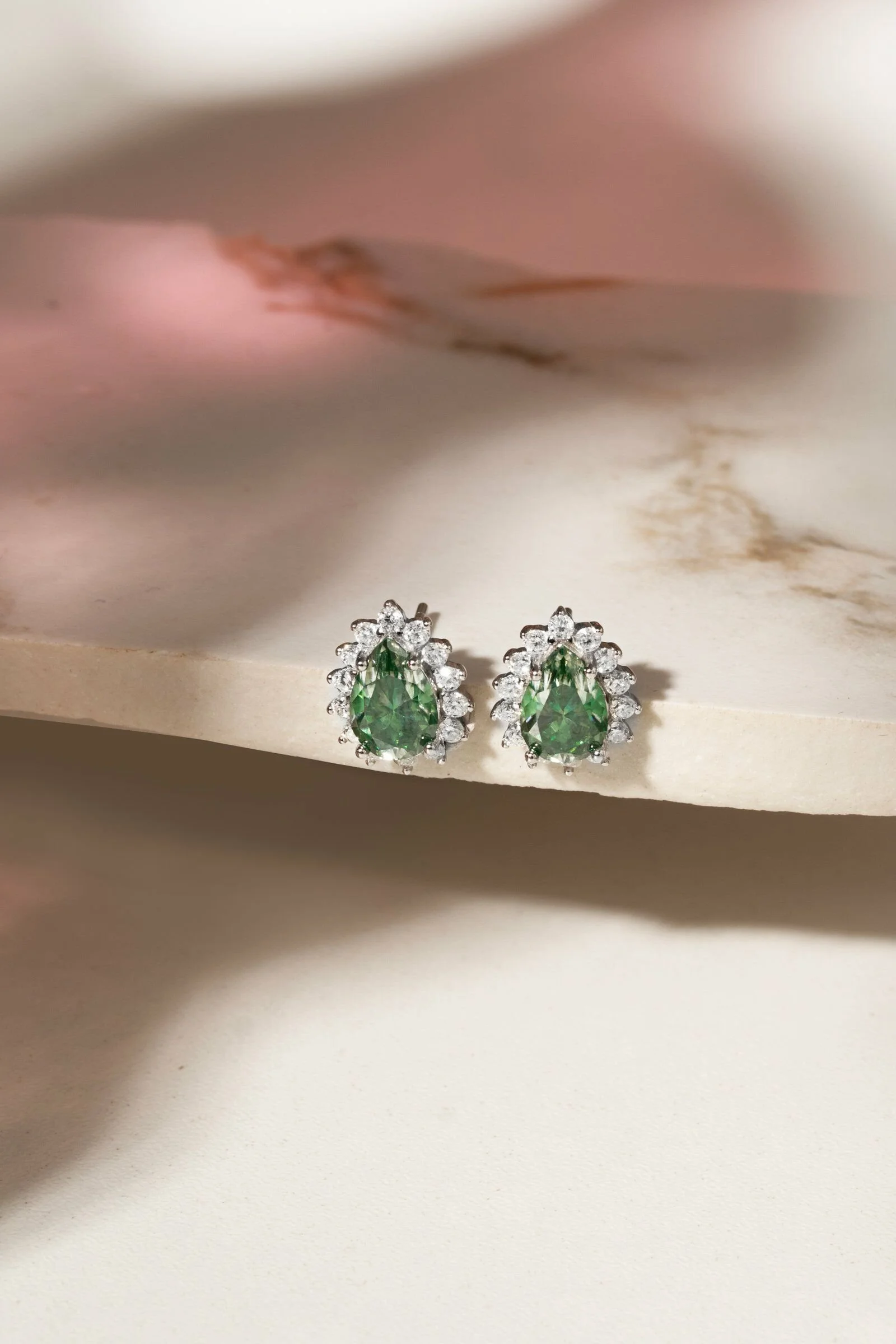 Brinco Moissanite Fancy Green em Prata 925
