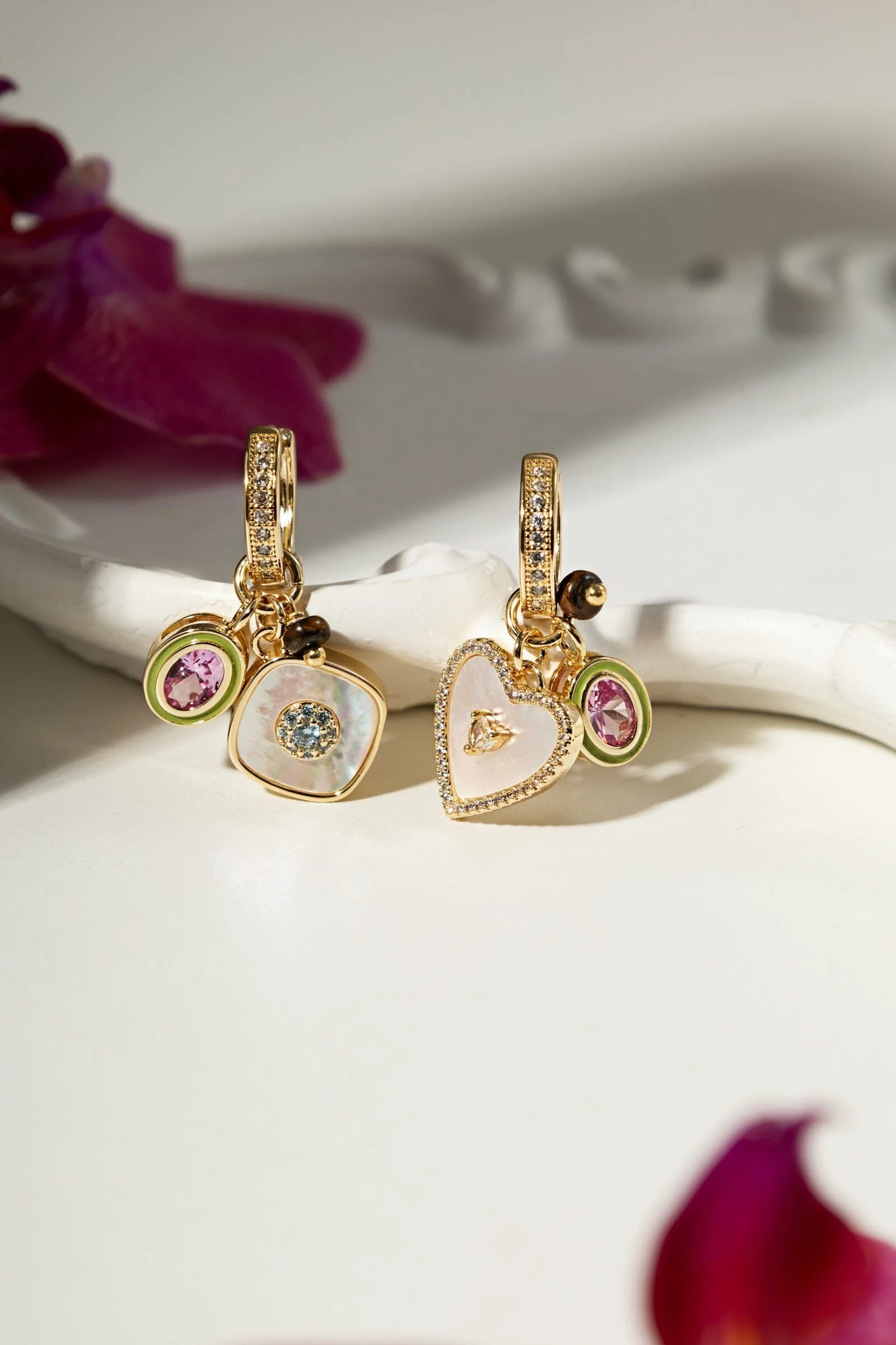 Brinco Ear Bling Madrepérola Colorida