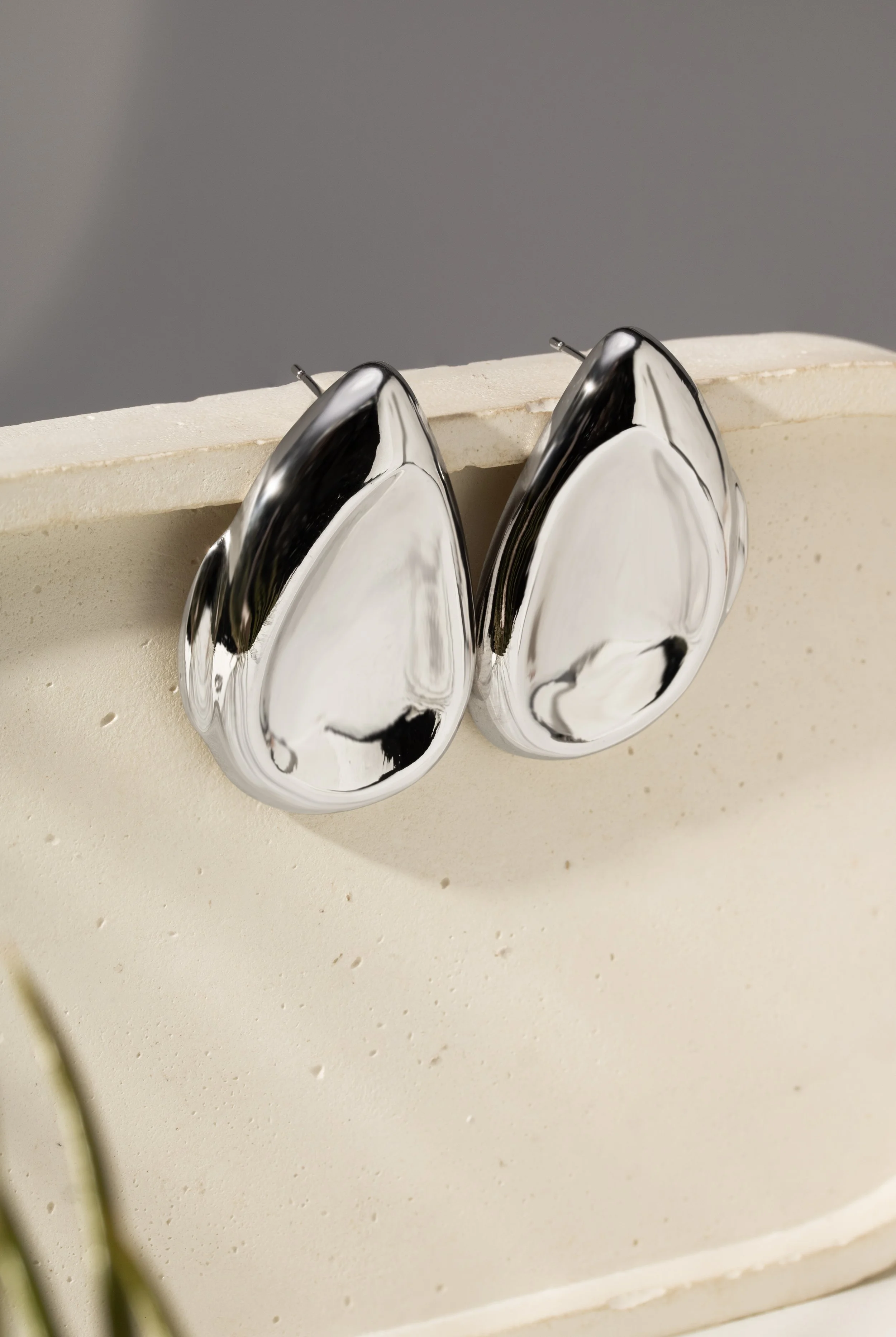 Brinco Gota Orgânica Ródio