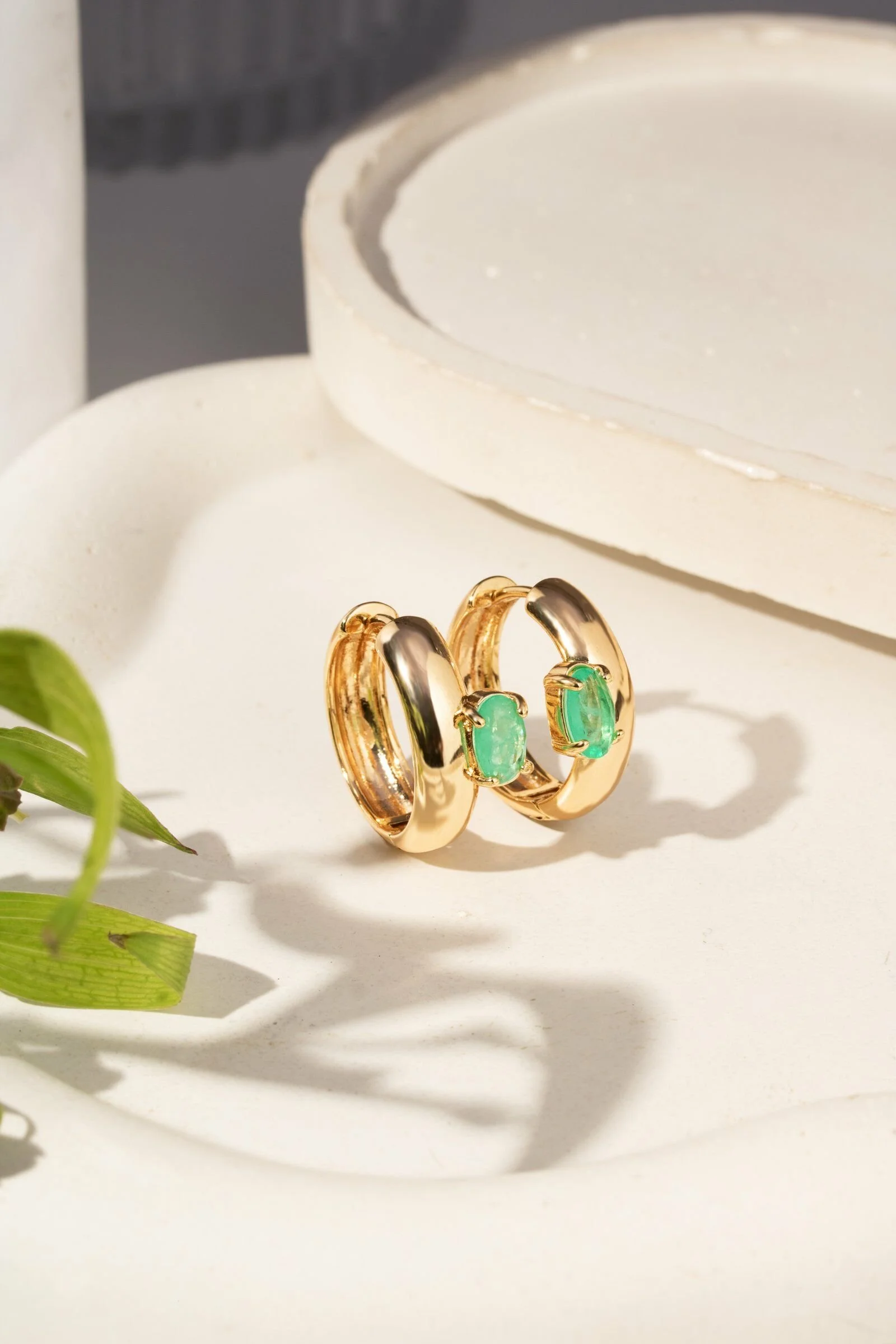 Brinco Argola Fusion Esmeralda Colombiana Banhado a Ouro 18k