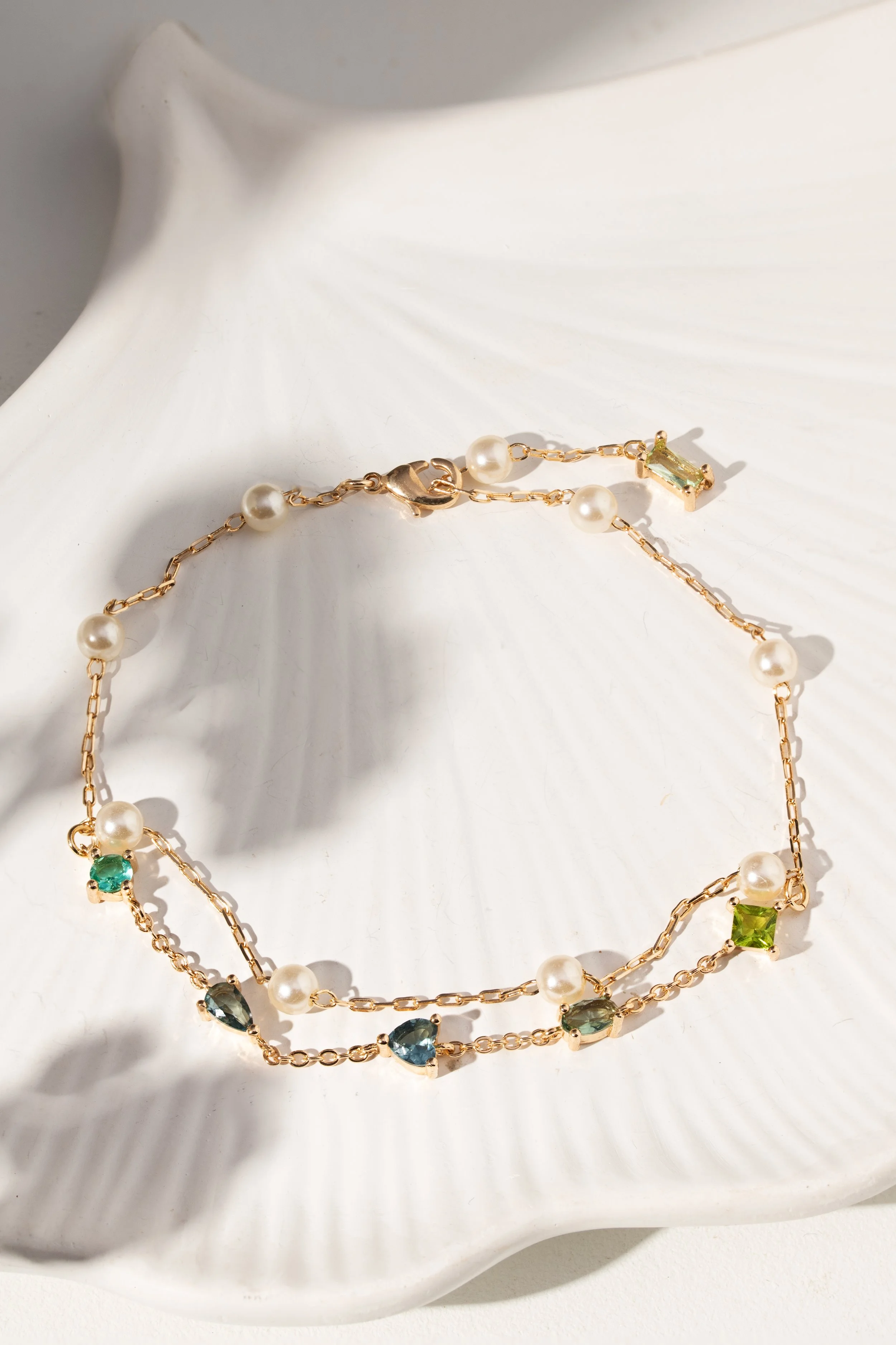 Pulseira com Pérolas e Cristais Coloridos