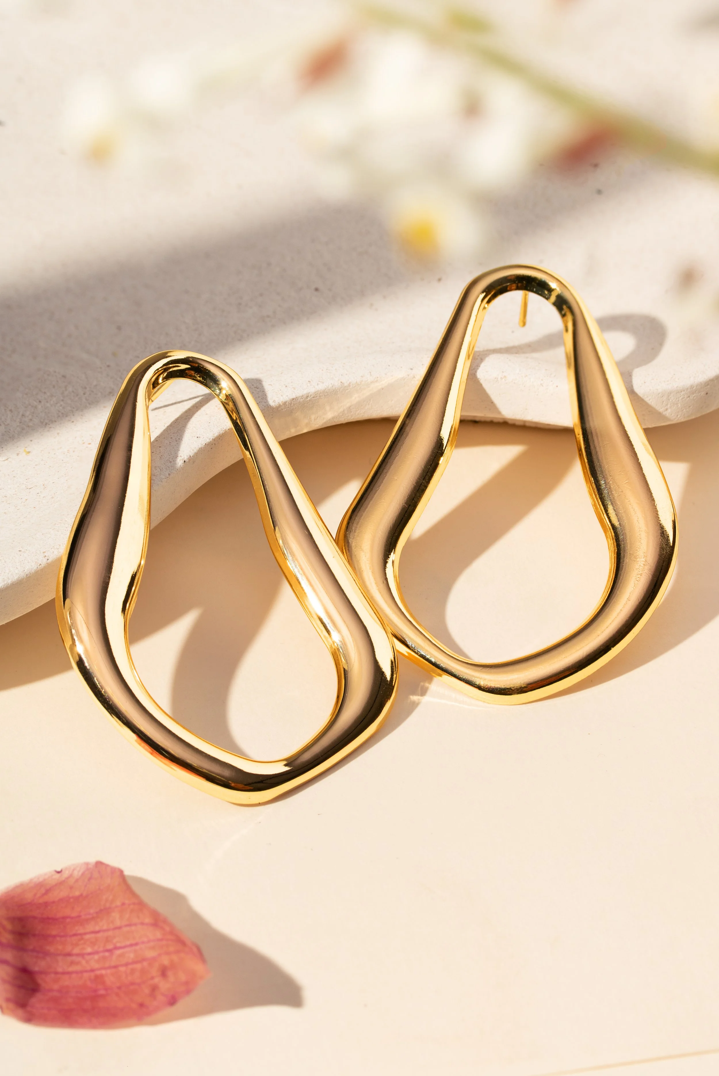 Brinco Orgânico Dourado