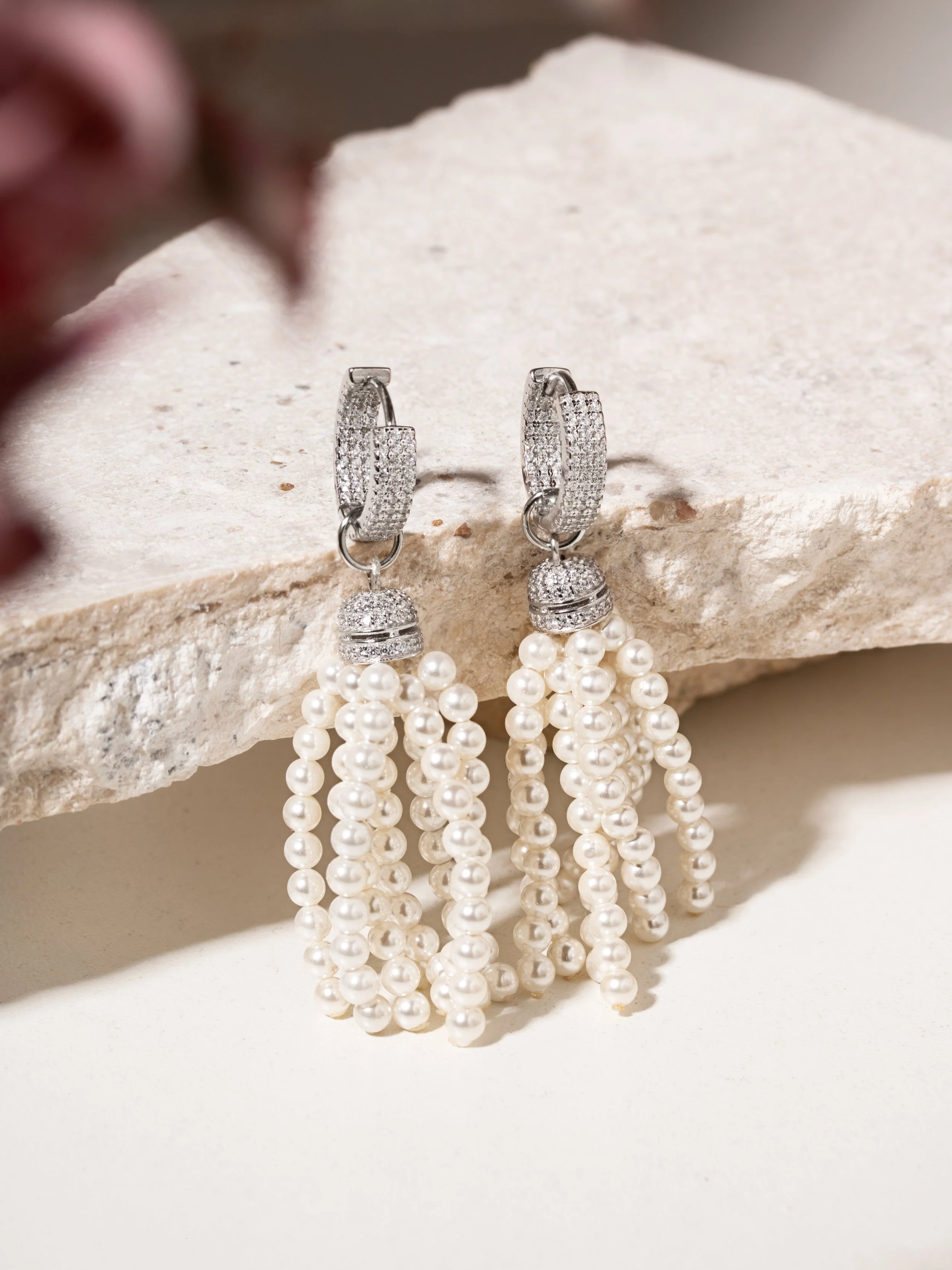 Brinco Argola com Tassel de Pérolas Shell - Prata 925