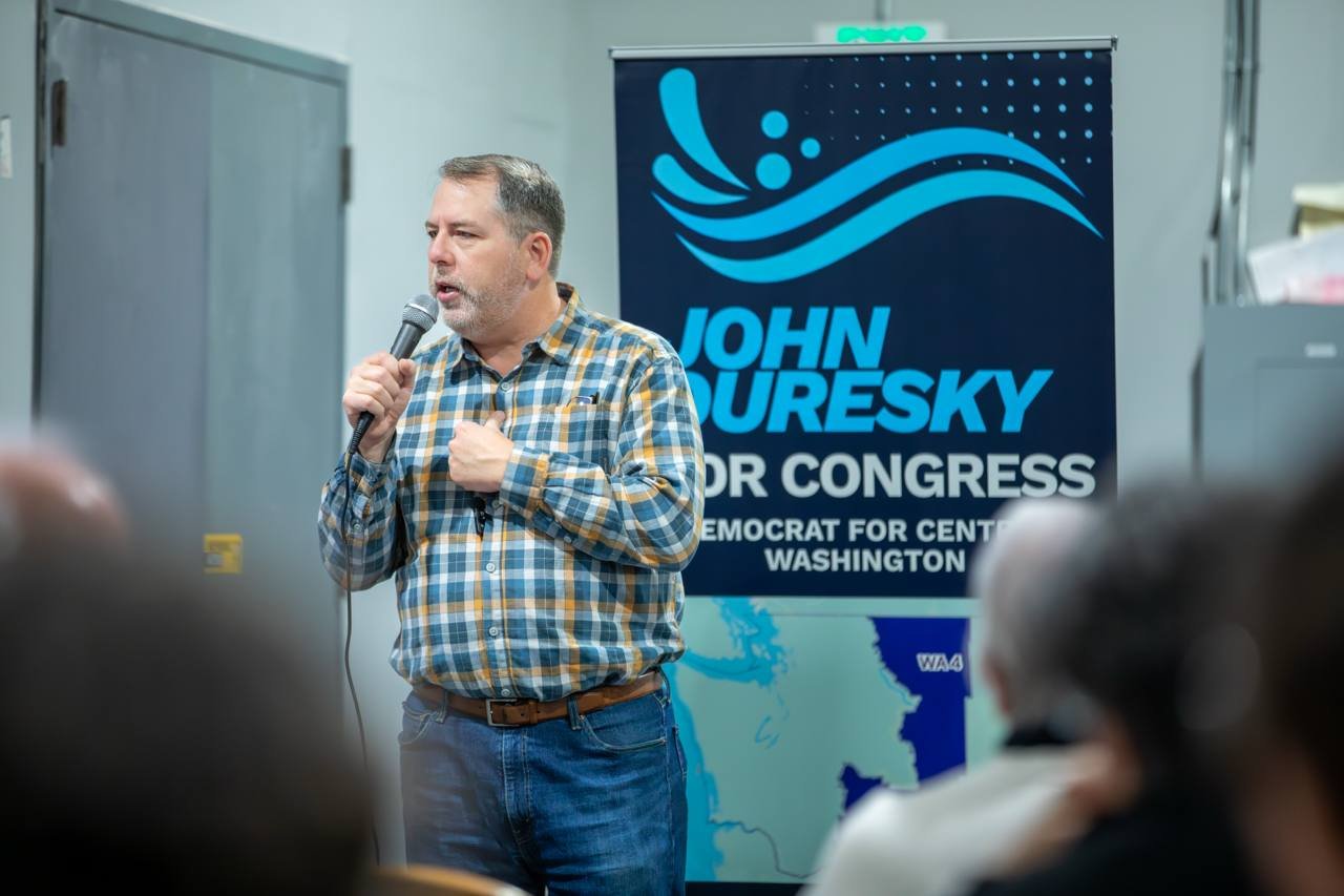 Congressional candidate John Duresky speaking at a Townhall in Kennewick, WA.