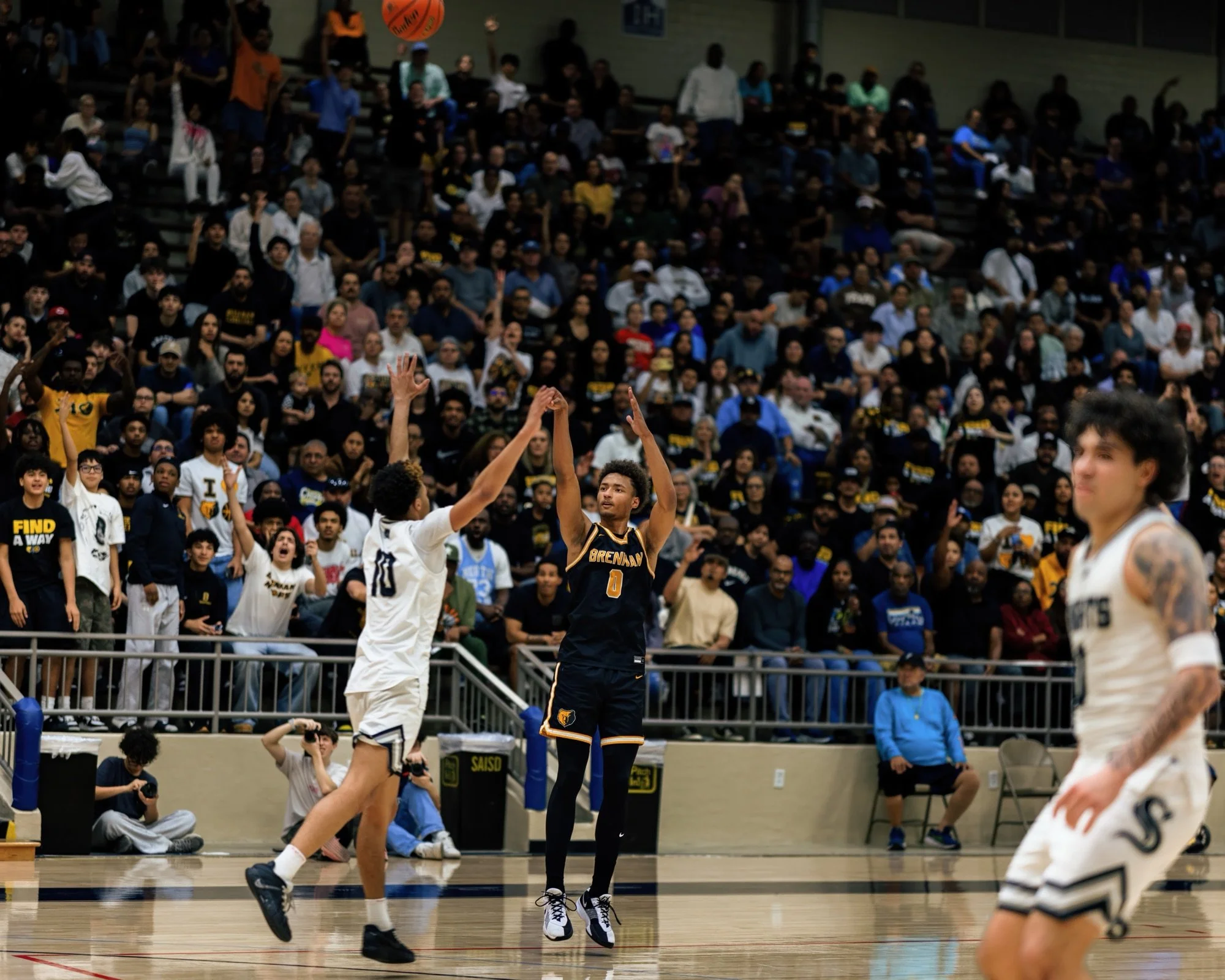 Brennan Boys Basketball Advances to State Title Game After Semifinal Thriller