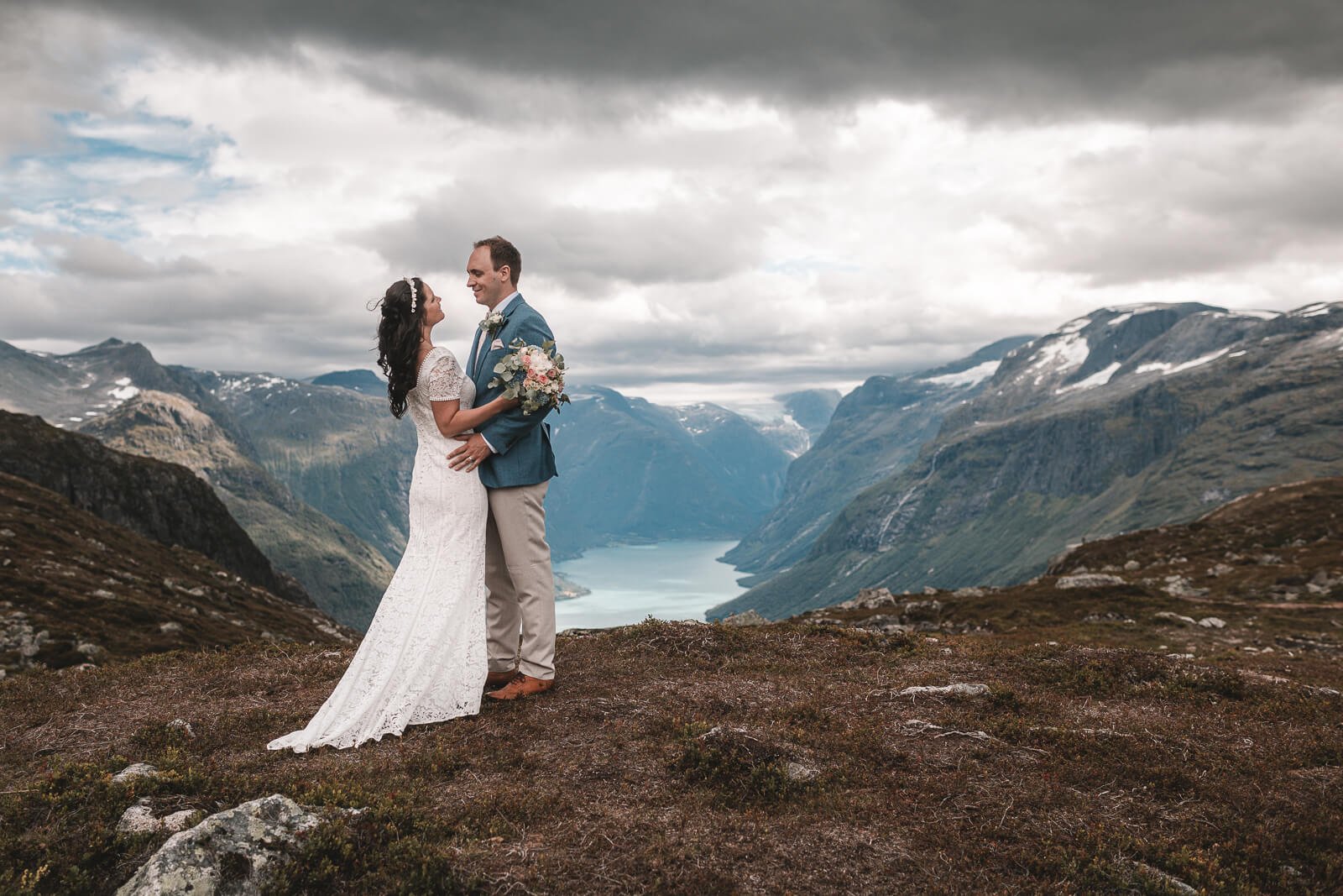 Cécile Conquer Photography - Hochzeitsfotografin Braunschweig Elopement Brautpaar Norwegen-2.jpg